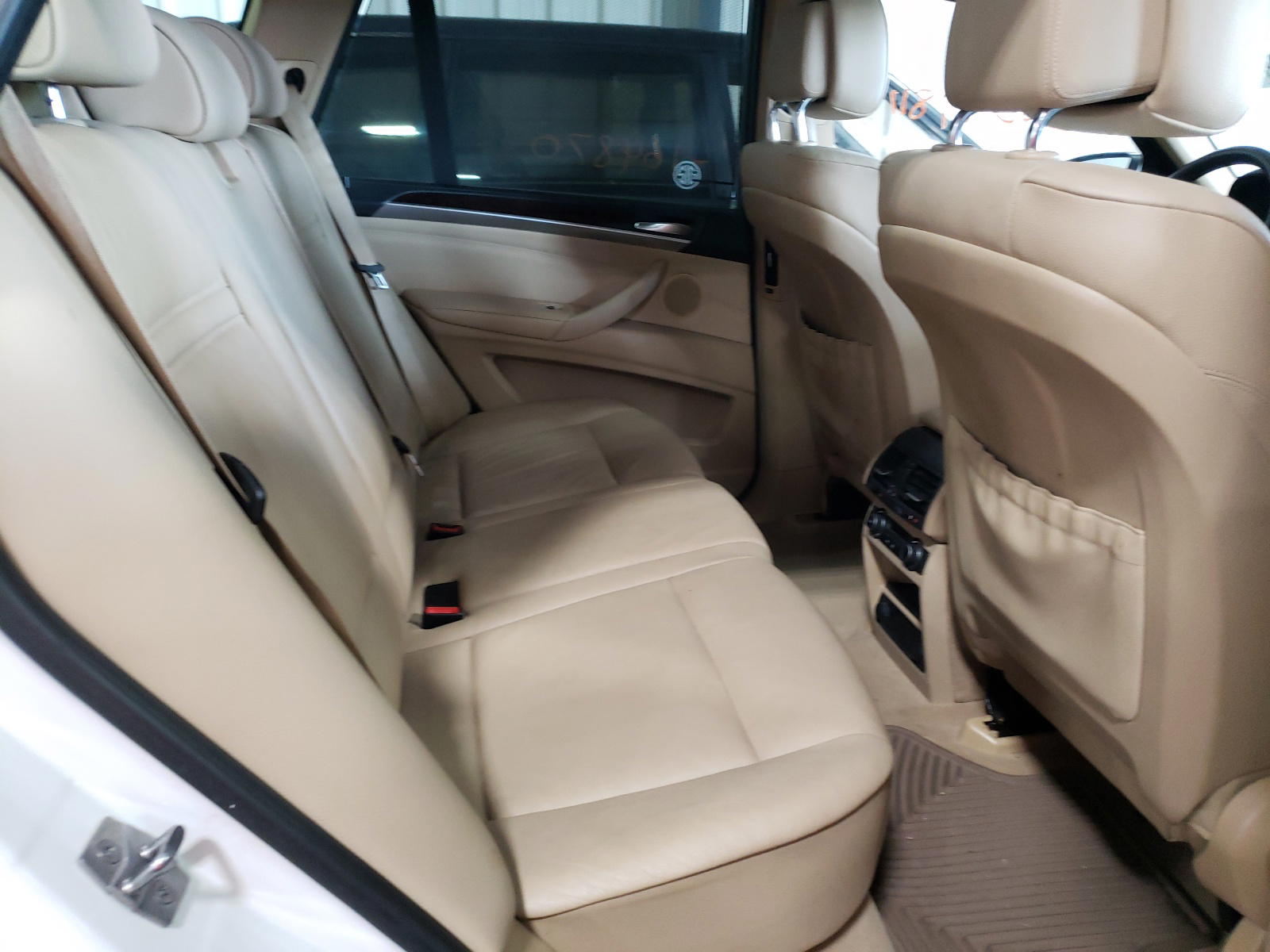 Photo 6 from auction – 2011 BMW X5 XDRIVE3 with VIN 5UXZV4C59BL742811