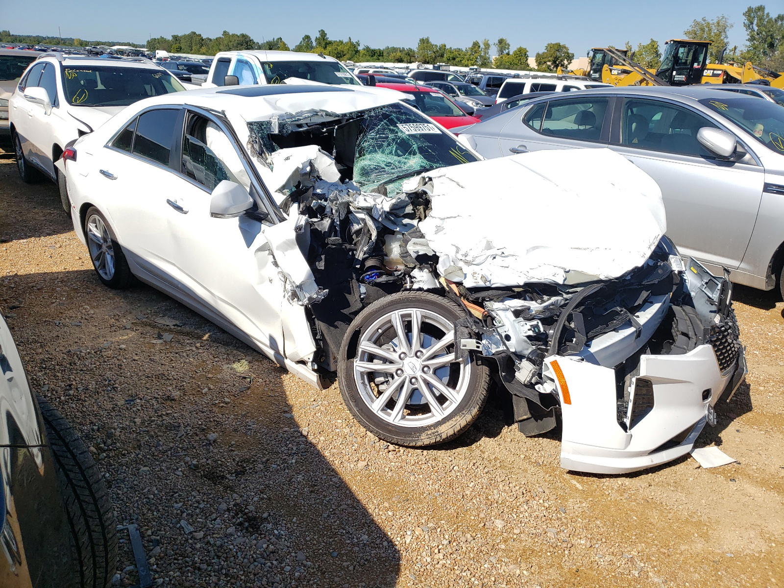 CADILLAC CT4 2020 with VIN 1G6DK5RK4L0154716 - Photo from auction