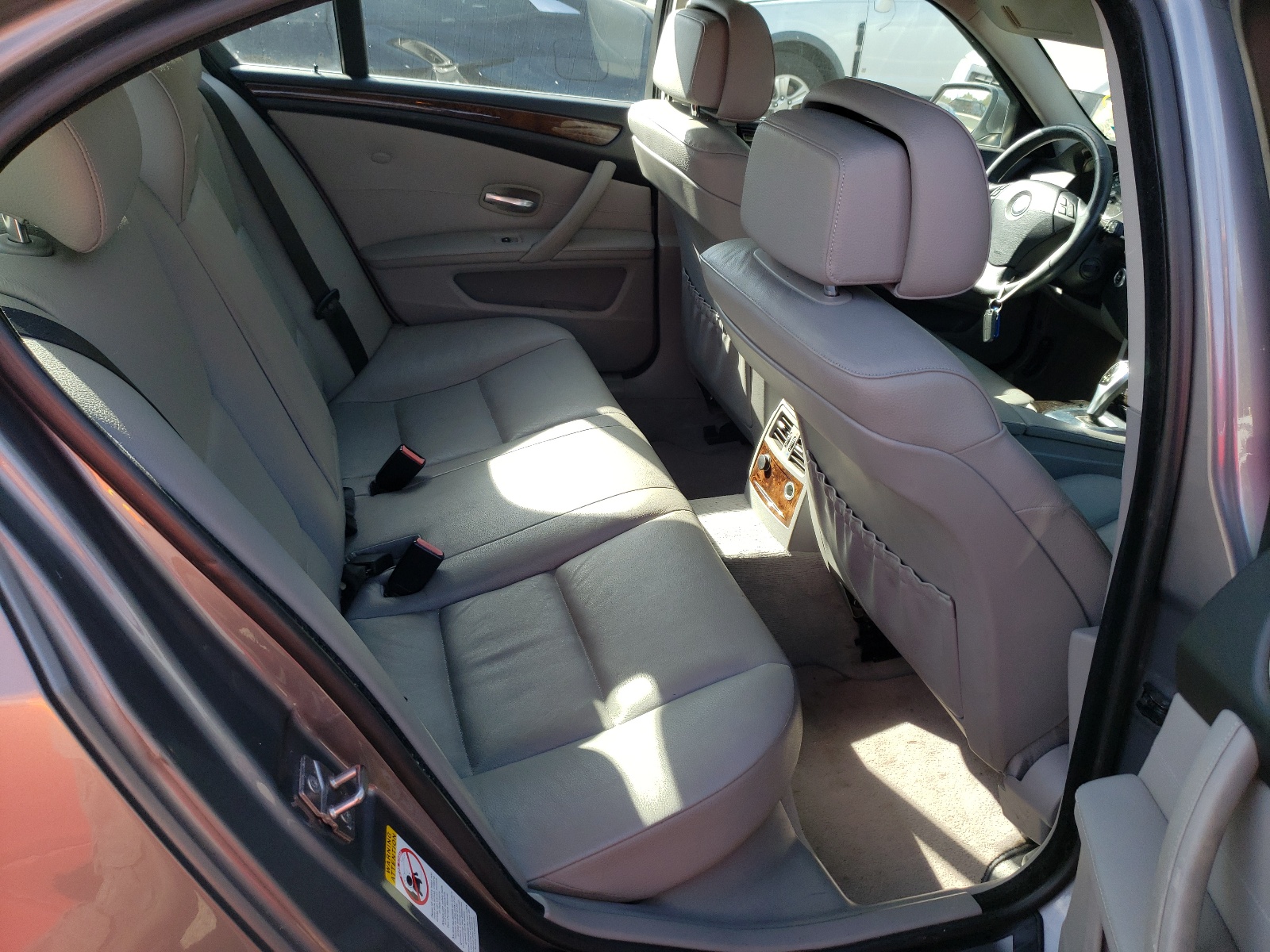 Photo 6 from auction – 2010 BMW 528 I with VIN WBANU5C56AC442700