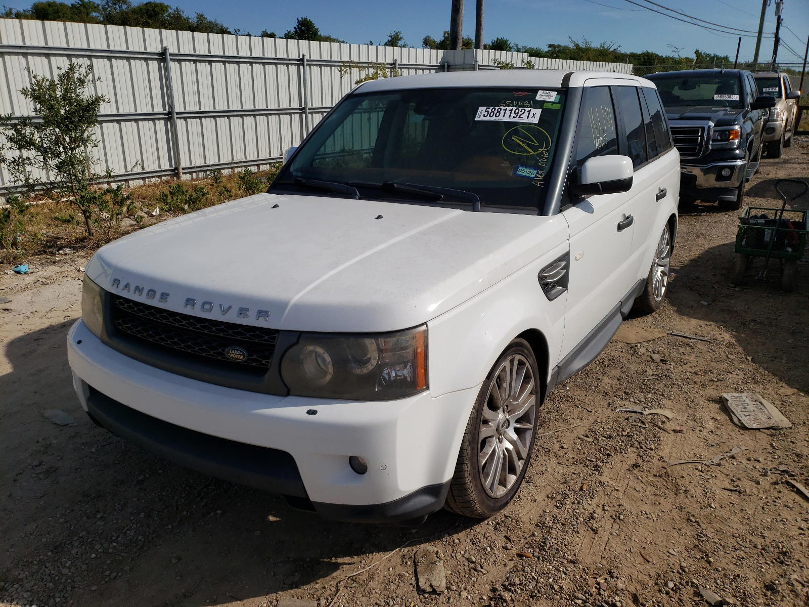 Photo 2 from auction – 2011 LAND ROVER RANGE ROVE with VIN SALSK2D4XBA707138