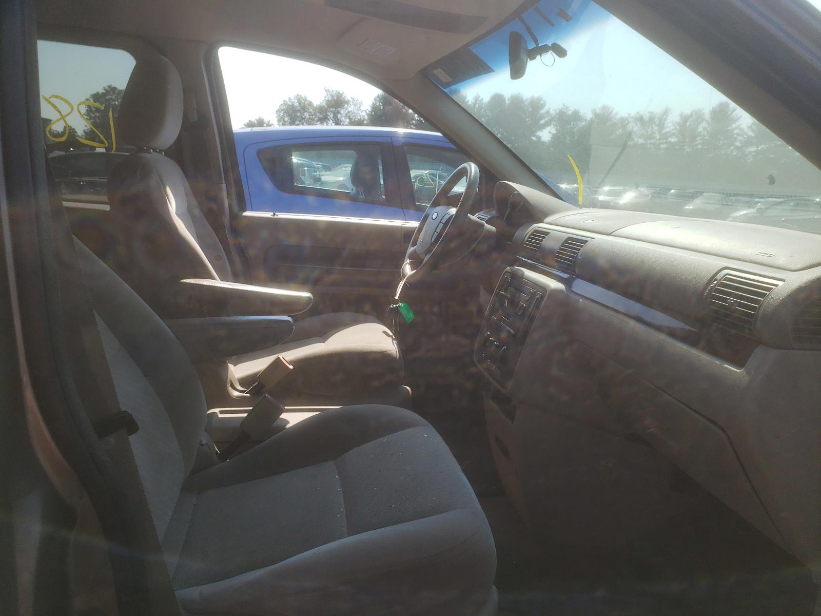Photo 5 from auction – 2004 FORD FREESTAR S with VIN 2FMZA52254BB16875