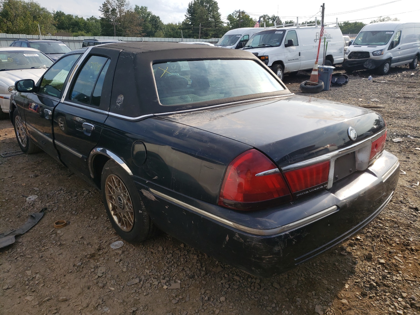 Photo 3 from auction – 2001 MERCURY GRAND MARQ with VIN 2MEFM74W31X700280