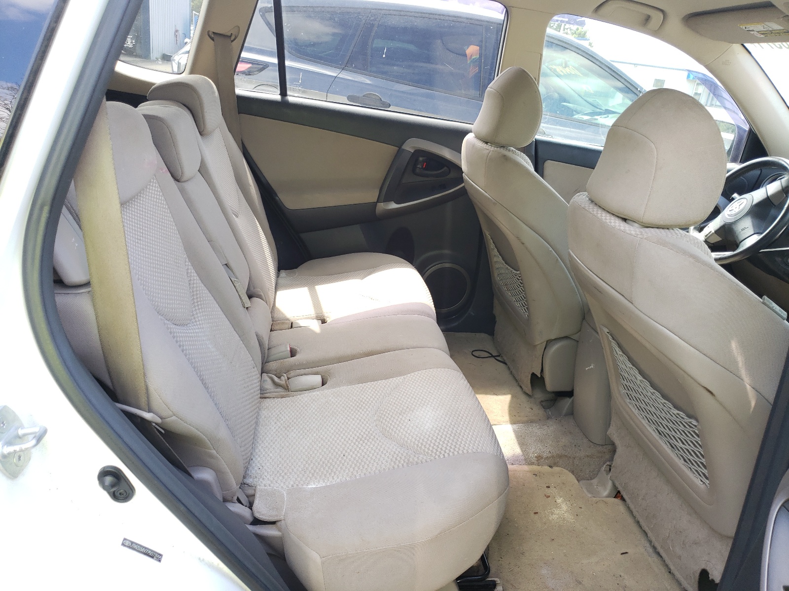 Photo 6 from auction – 2007 TOYOTA RAV4 LIMIT with VIN JTMZD34V775073995