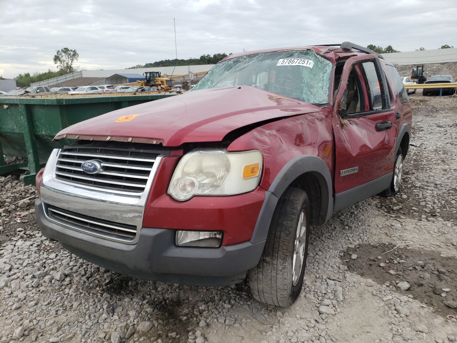 صورة رقم 2 من المزاد - 2006 FORD EXPLORER X مع VIN 1FMEU73E16UA18286