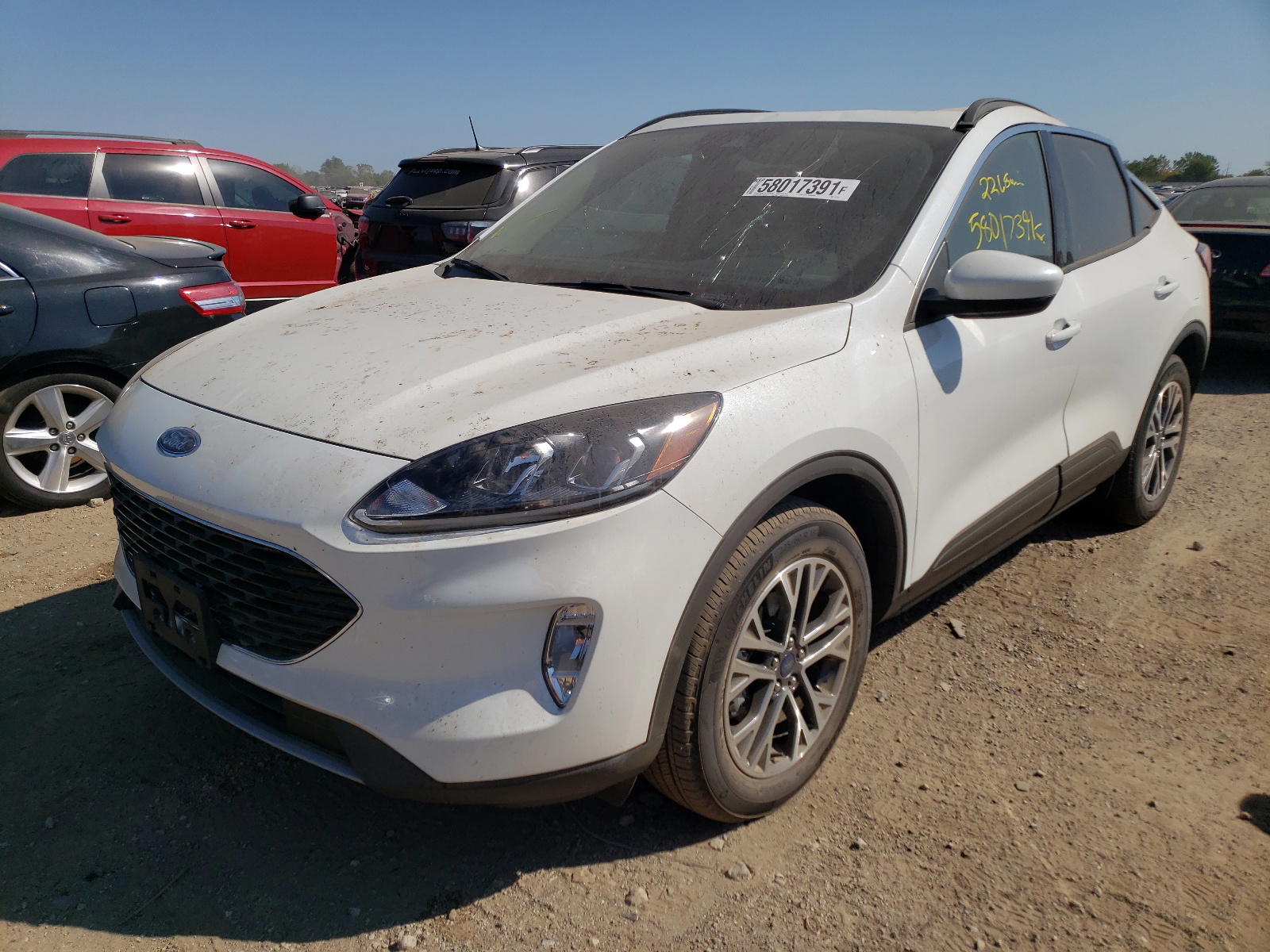 Photo 2 from auction – 2020 FORD ESCAPE SEL with VIN 1FMCU9H60LUA71285