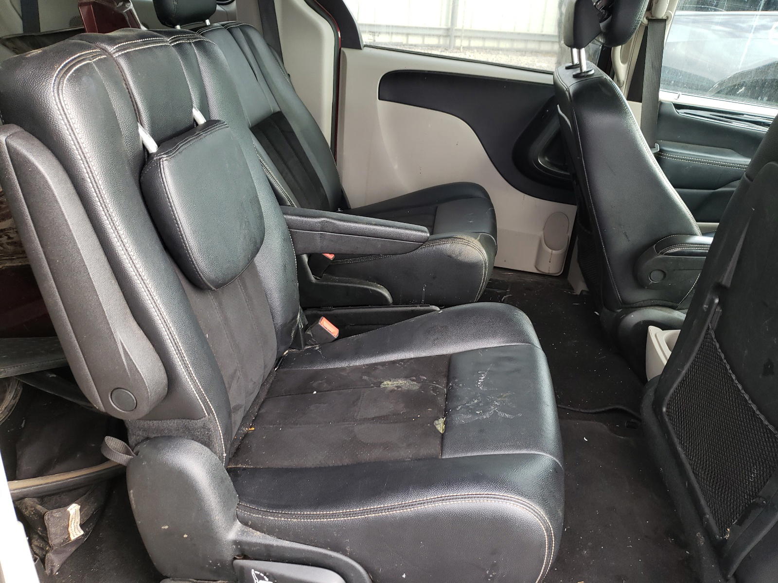 Photo 6 from auction – 2017 DODGE GRAND CARA with VIN 2C4RDGCG0HR748357