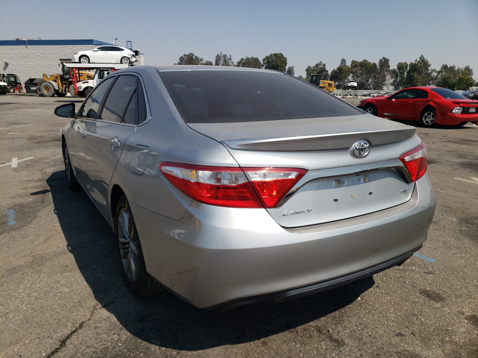 Photo 3 from auction – 2016 TOYOTA CAMRY LE with VIN 4T1BF1FK1GU190458