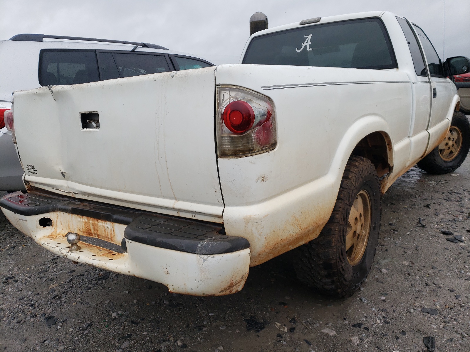 Photo 4 from auction – 2002 GMC SONOMA with VIN 1GTDT19W128231158