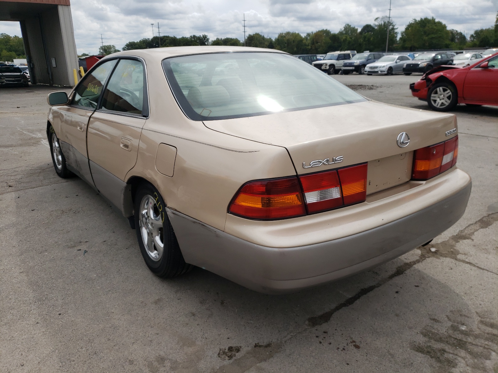 Photo 3 from auction – 1999 LEXUS ES 300 with VIN JT8BF28G9X5052548
