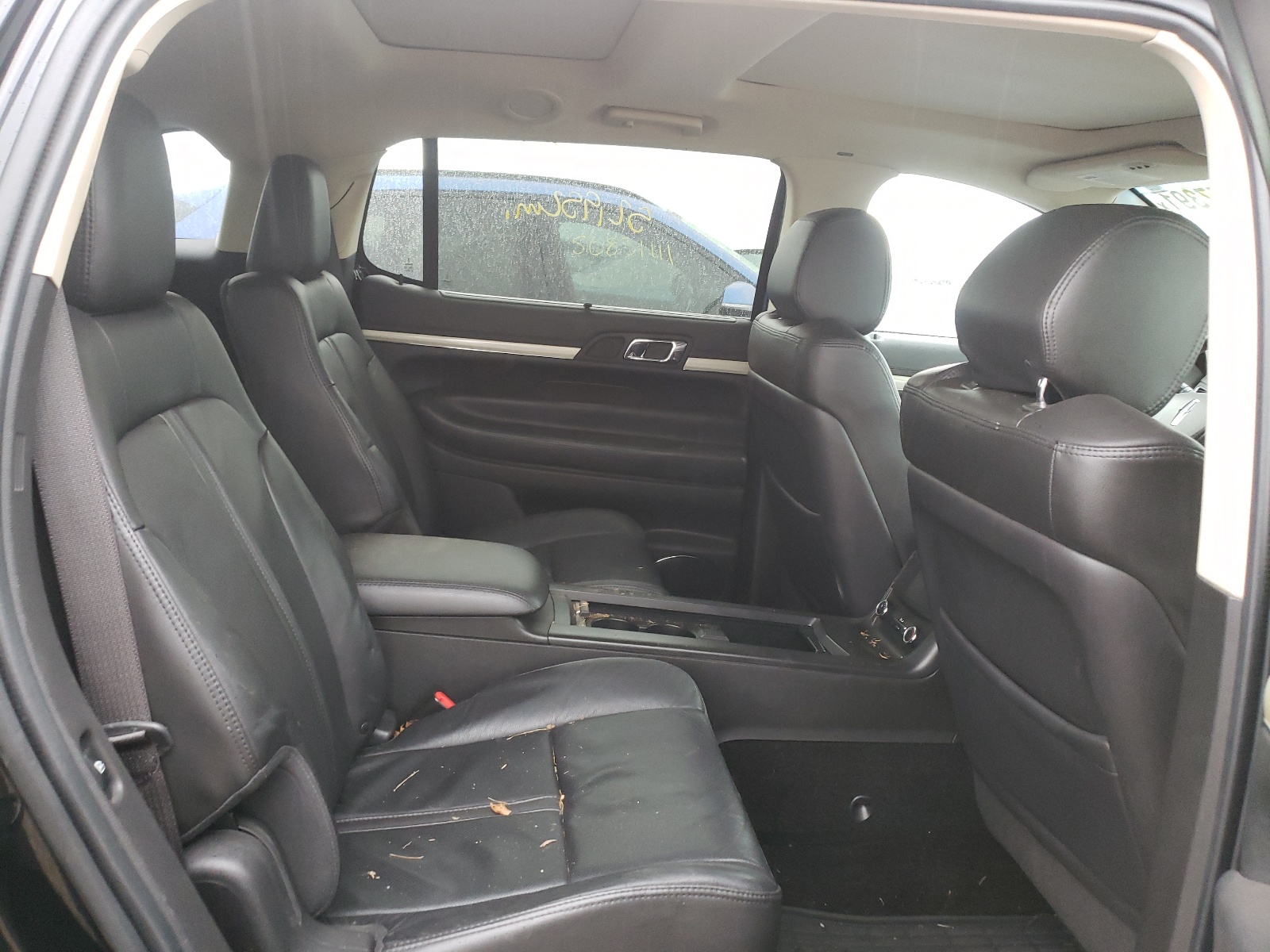 Photo 6 from auction – 2018 LINCOLN MKT with VIN 2LMHJ5AT6JBL00504