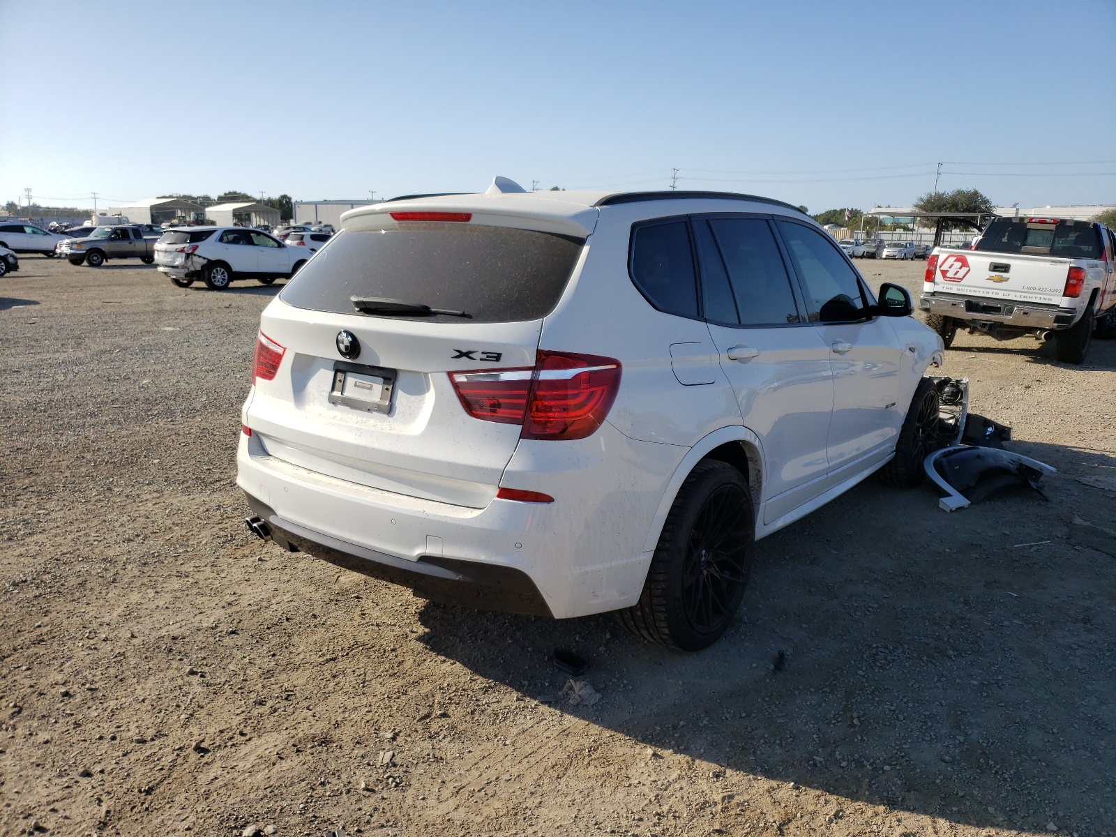 Photo 4 from auction – 2017 BMW X3 XDRIVE2 with VIN 5UXWX9C51H0D95594