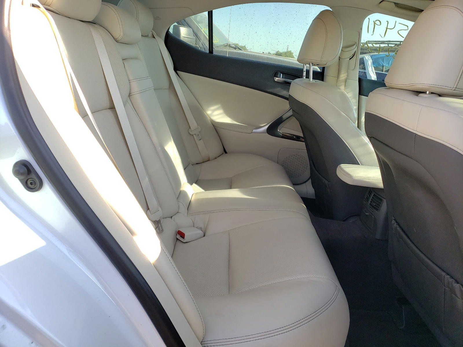 Photo 6 from auction – 2011 LEXUS IS 250 with VIN JTHCF5C27B5052056