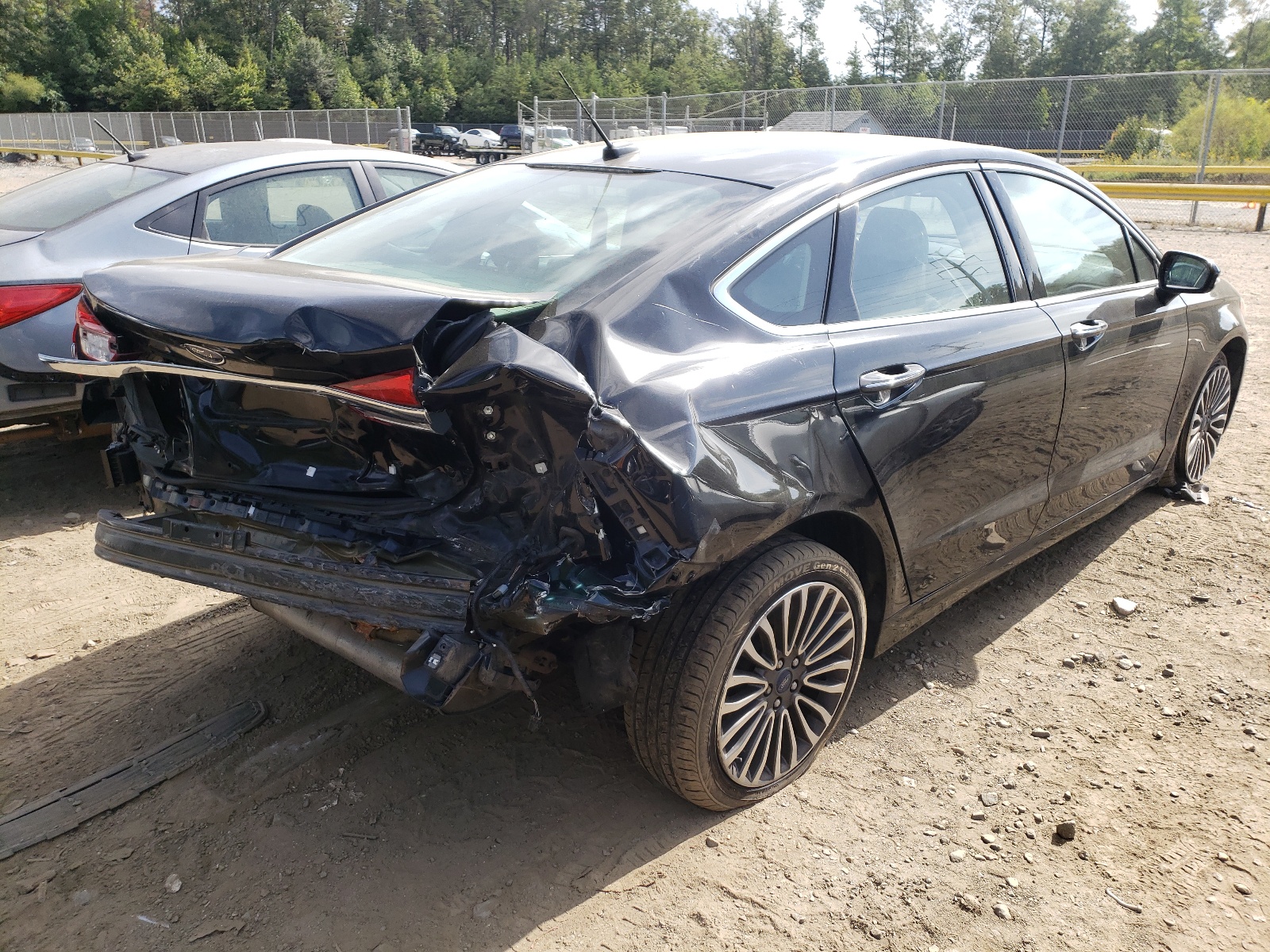Photo 4 from auction – 2017 FORD FUSION SE with VIN 3FA6P0T91HR136428