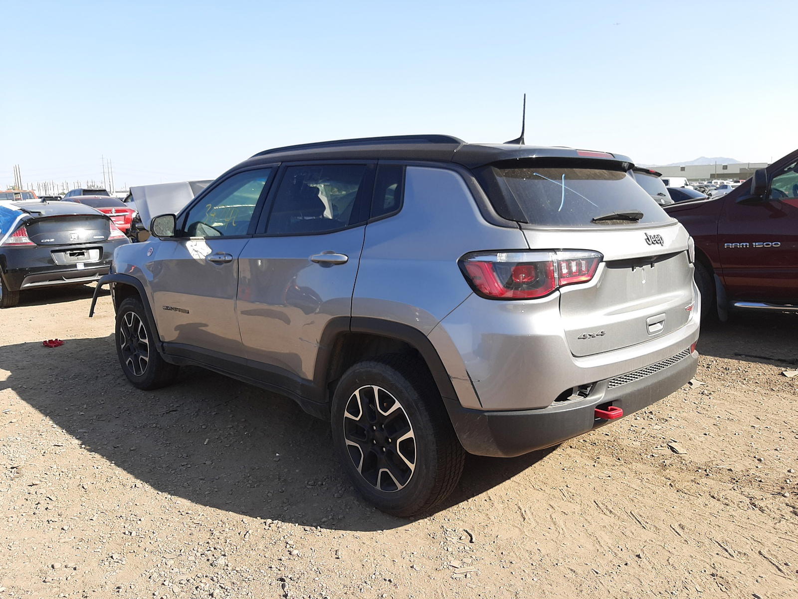 Photo 3 from auction – 2020 JEEP COMPASS TR with VIN 3C4NJDDB8LT163038