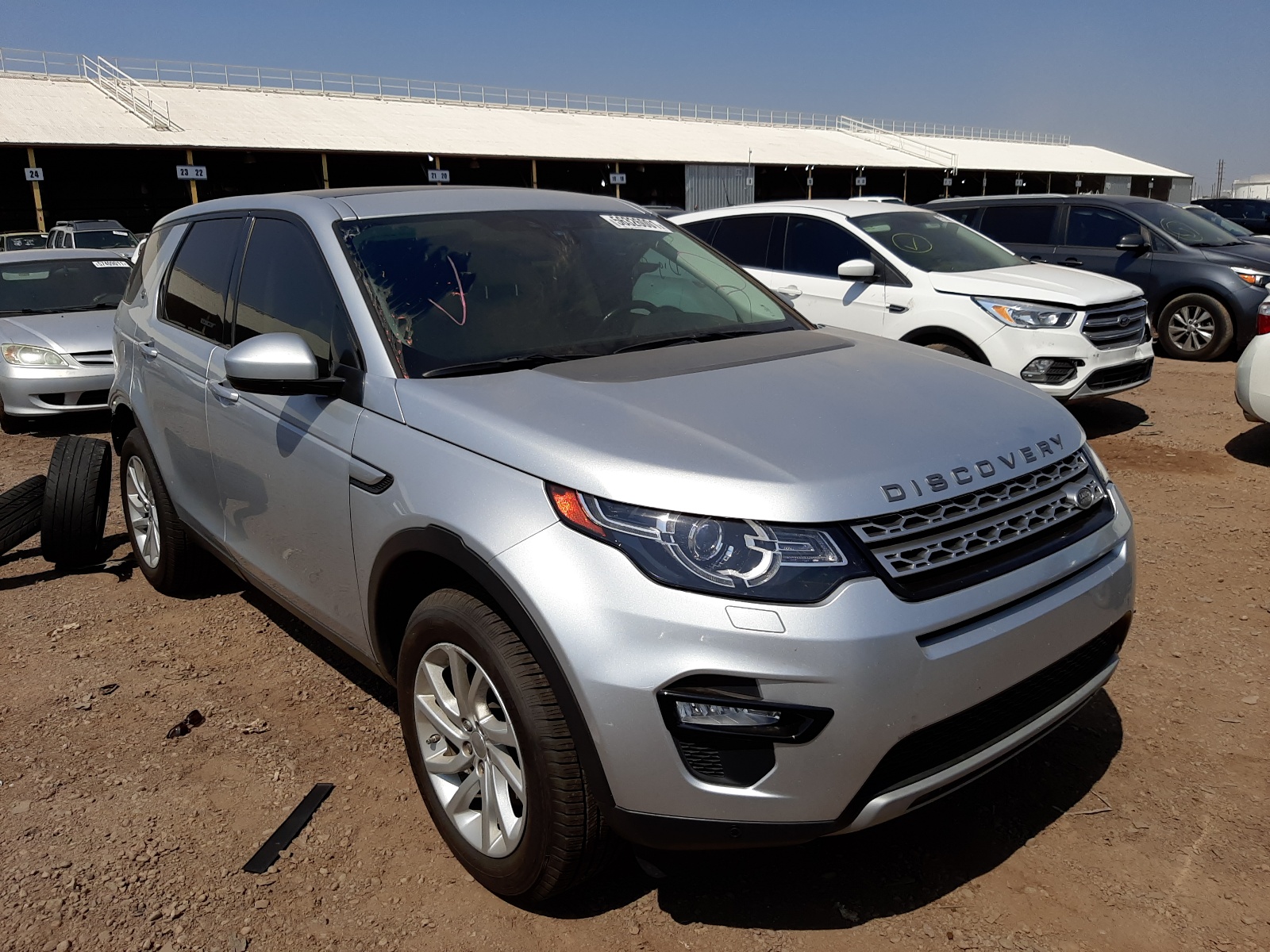 Photo 1 from auction – 2016 LAND ROVER DISCOVERY with VIN SALCR2BG6GH578116