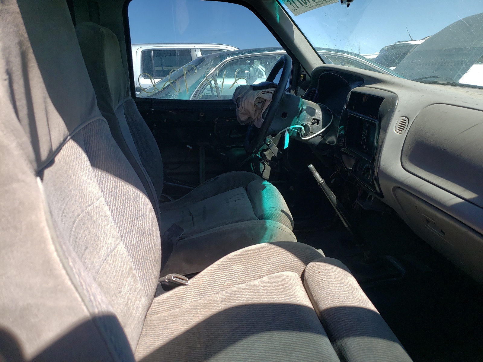 Photo 5 from auction – 1995 FORD RANGER with VIN 1FTCR10X1SPA84684