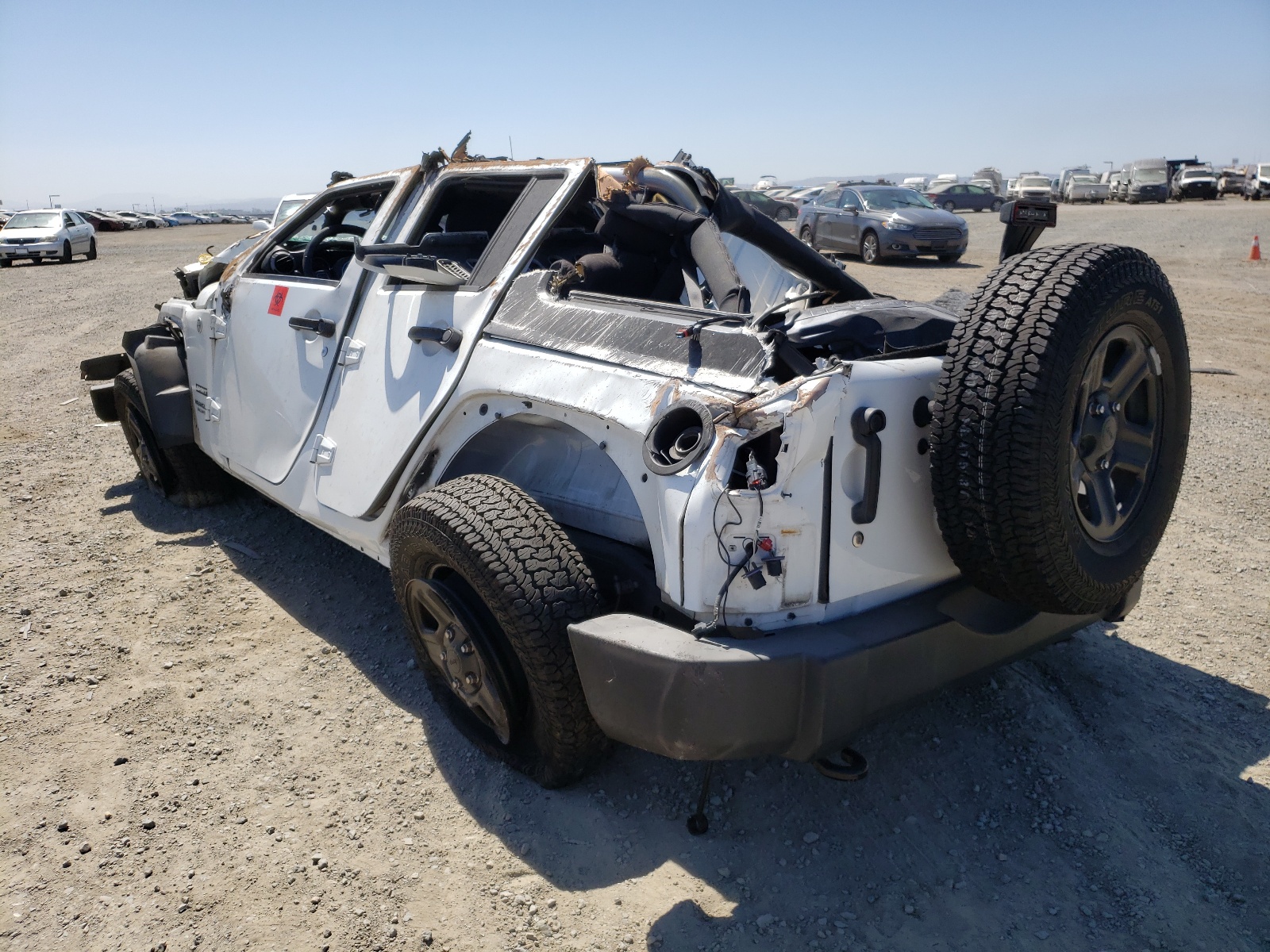 Photo 3 from auction – 2015 JEEP 4X4LIMITED with VIN 1C4BJWDG3FL703731