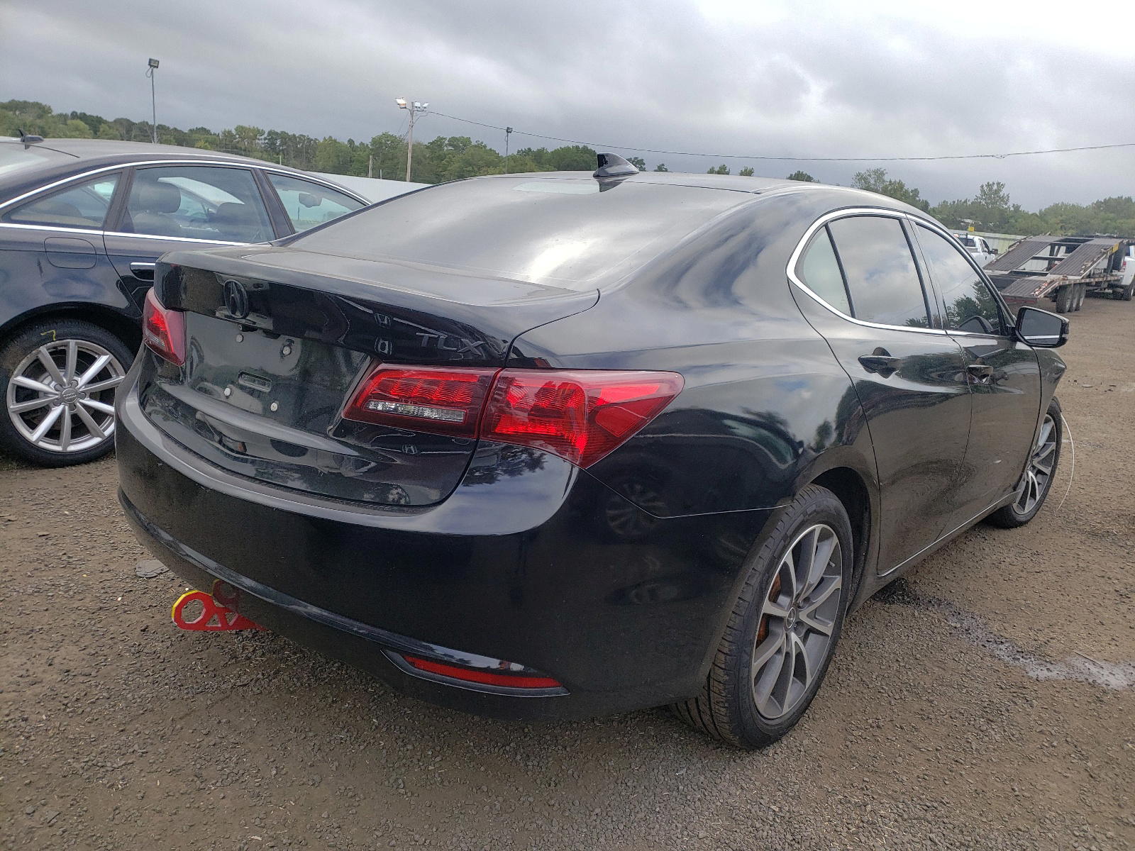 Photo 4 from auction – 2015 ACURA TLX with VIN 19UUB2F30FA026238