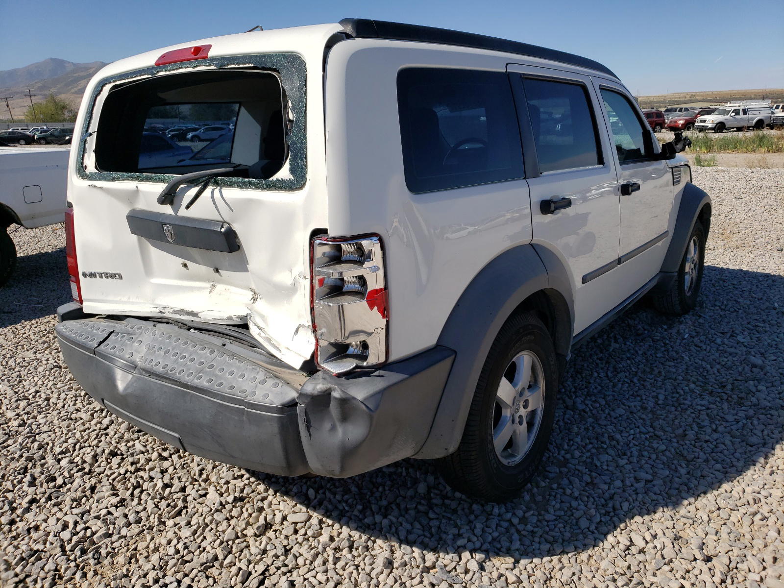 Photo 4 from auction – 2007 DODGE NITRO SXT with VIN 1D8GT28K17W596669