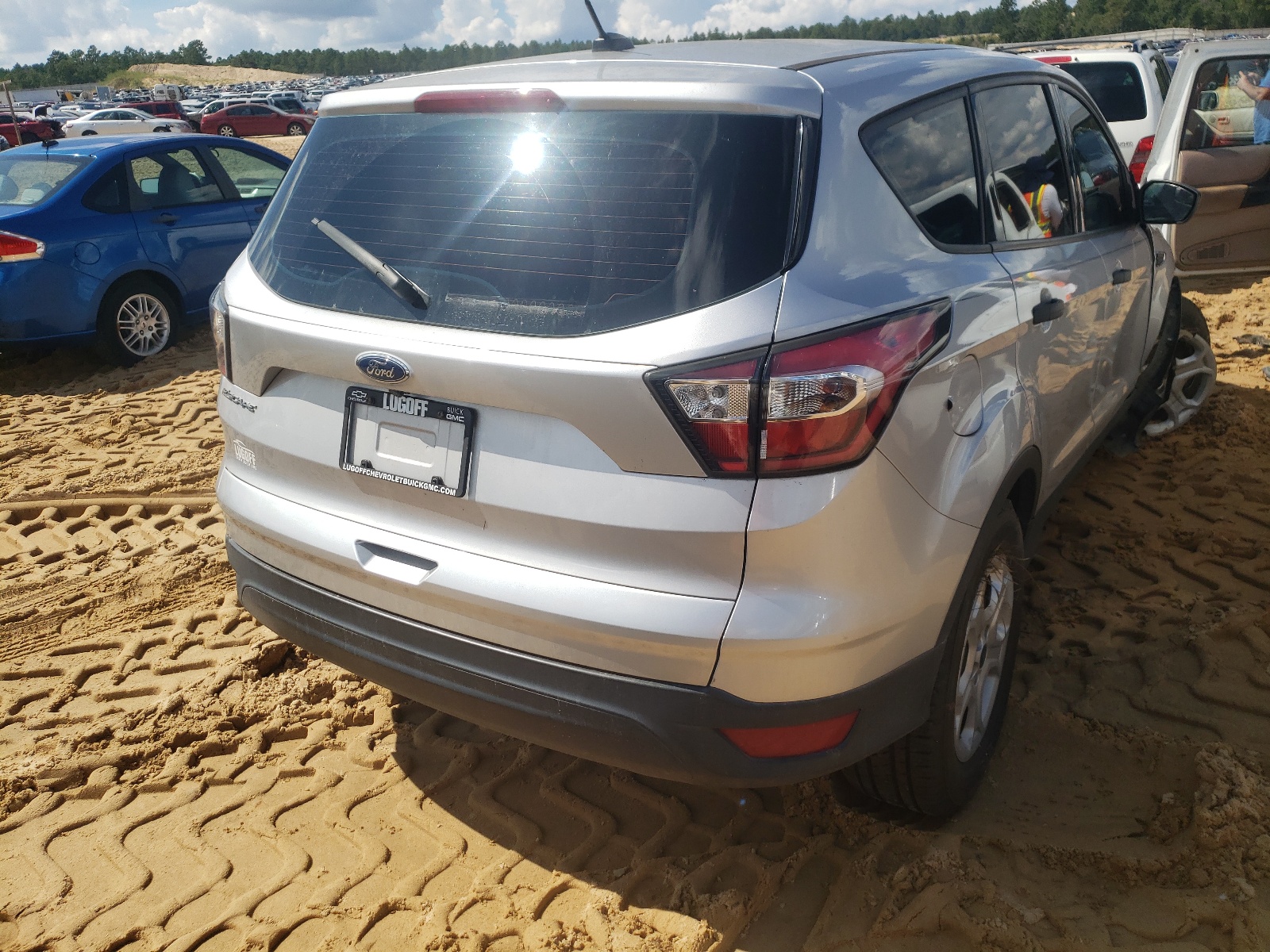 Photo 4 from auction – 2017 FORD ESCAPE S with VIN 1FMCU0F77HUA27055