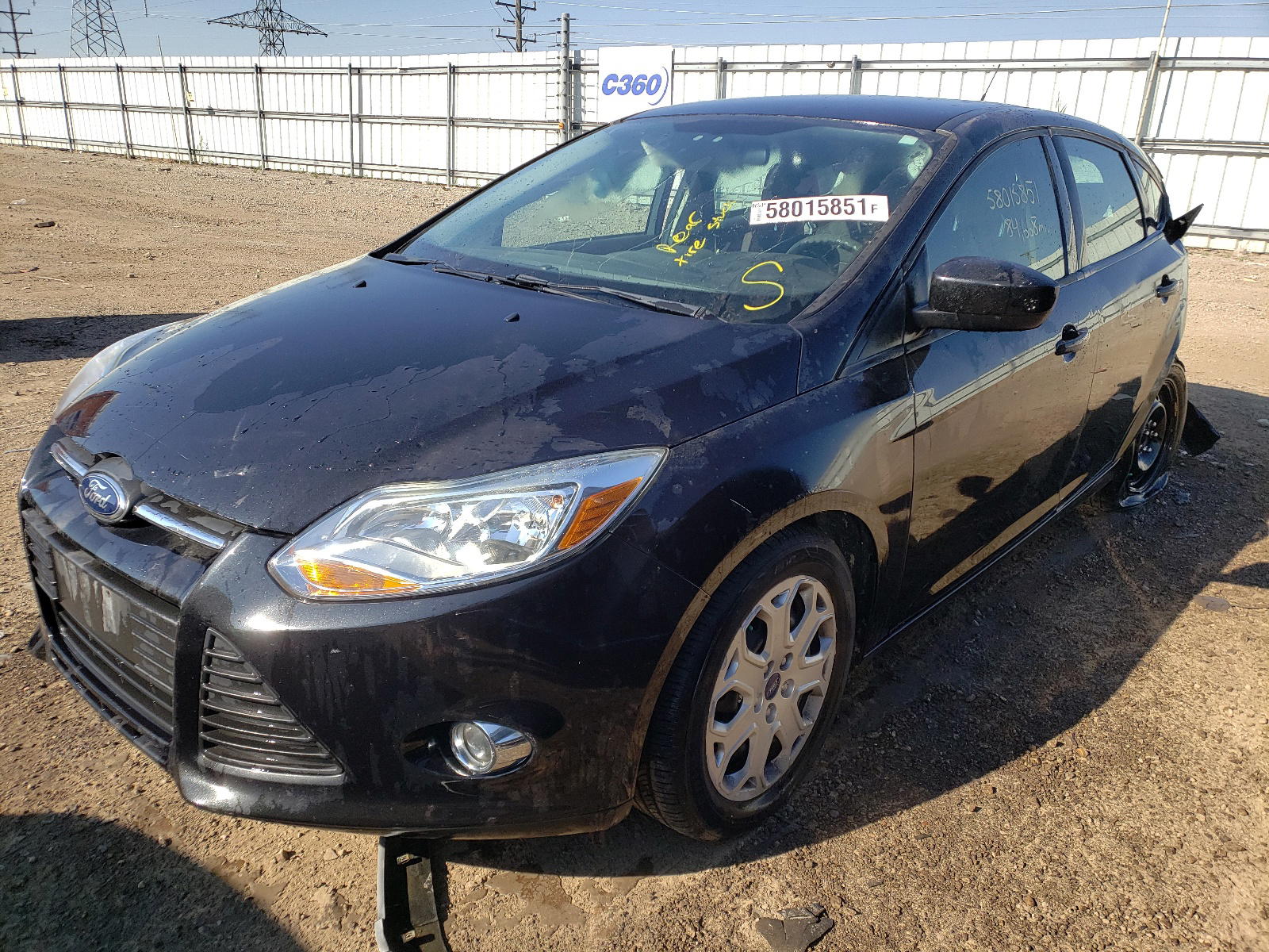Photo 2 from auction – 2012 FORD FOCUS SE with VIN 1FAHP3K26CL353611