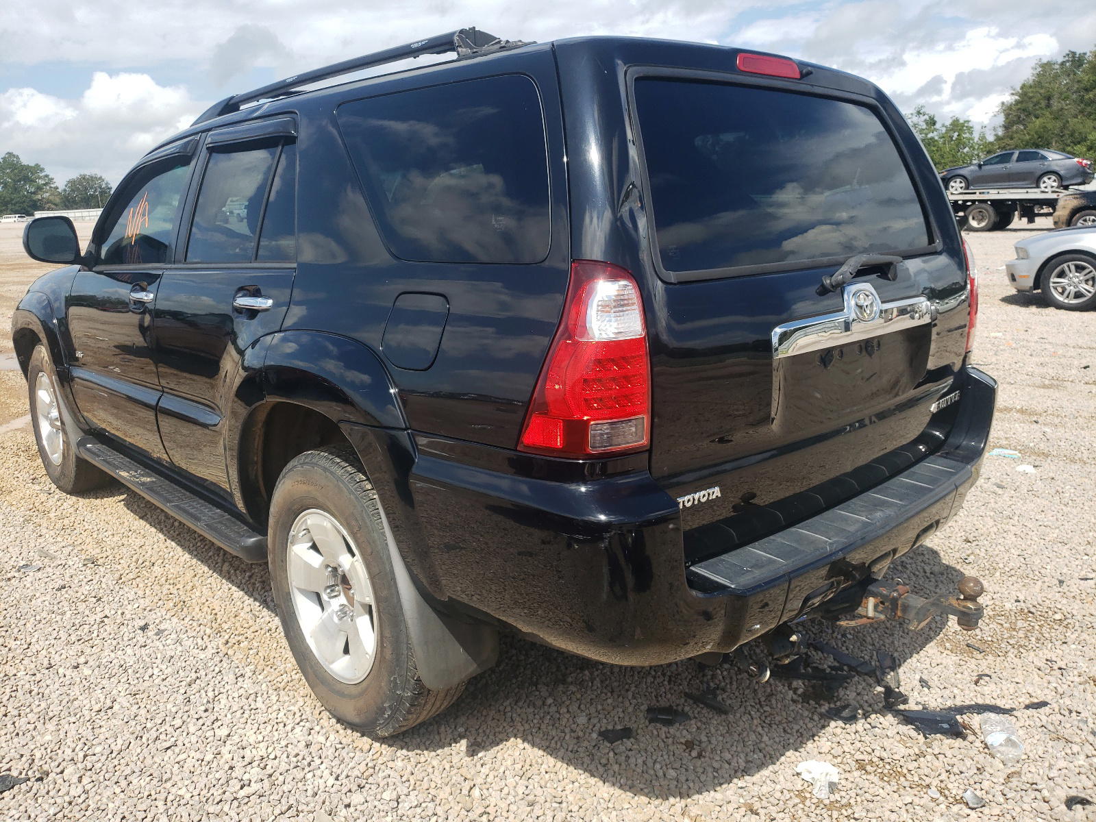 Photo 3 from auction – 2008 TOYOTA 4RUNNER SR with VIN JTEZU14RX8K015451