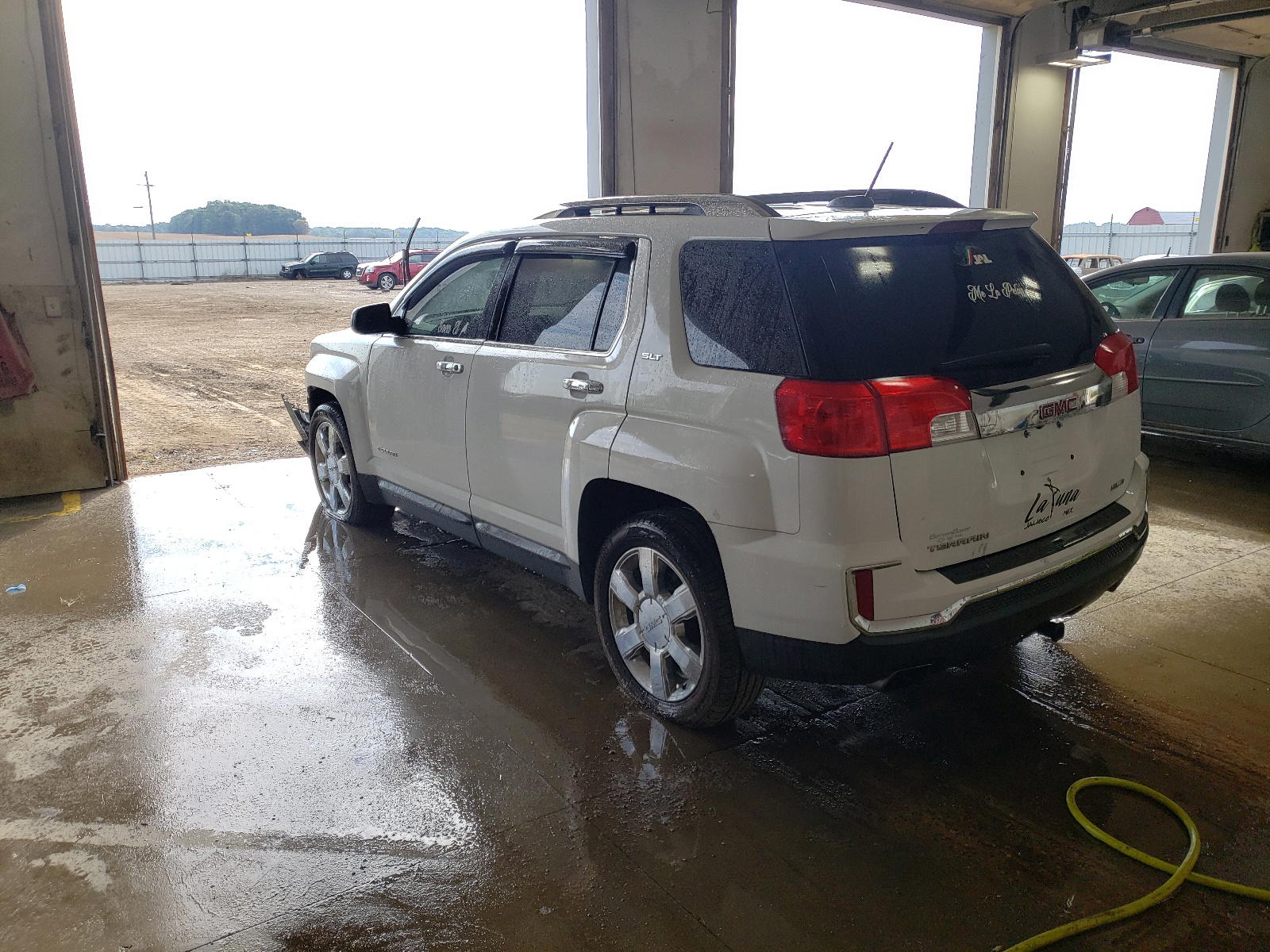 Photo 3 from auction – 2016 GMC TERRAIN SL with VIN 2GKFLUE31G6190621