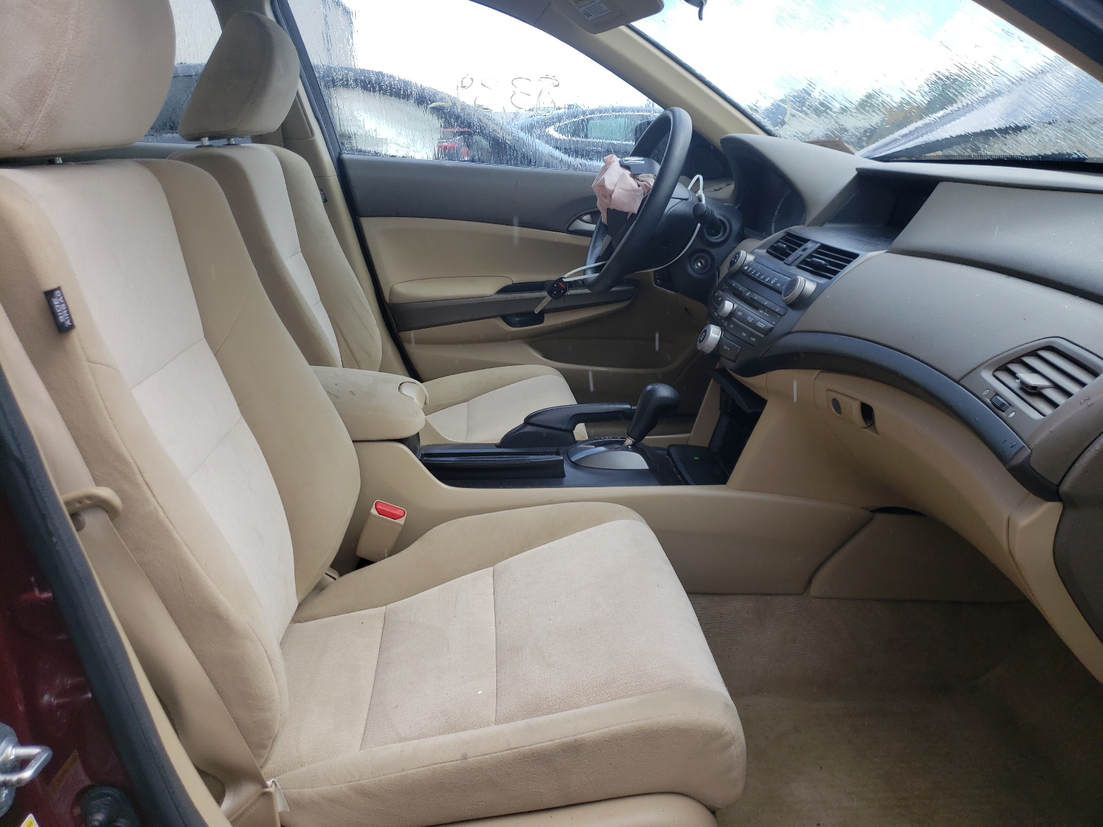 Photo 5 from auction – 2010 HONDA ACCORD LX with VIN 1HGCP2F32AA144880