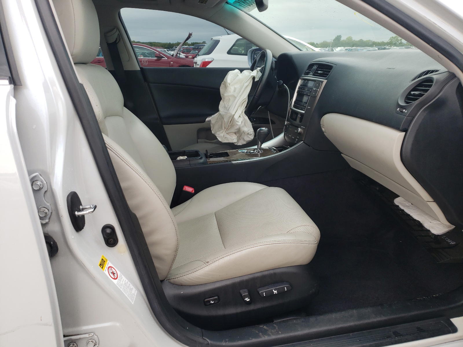 Photo 5 from auction – 2010 LEXUS IS 250 with VIN JTHCF5C29A5037203