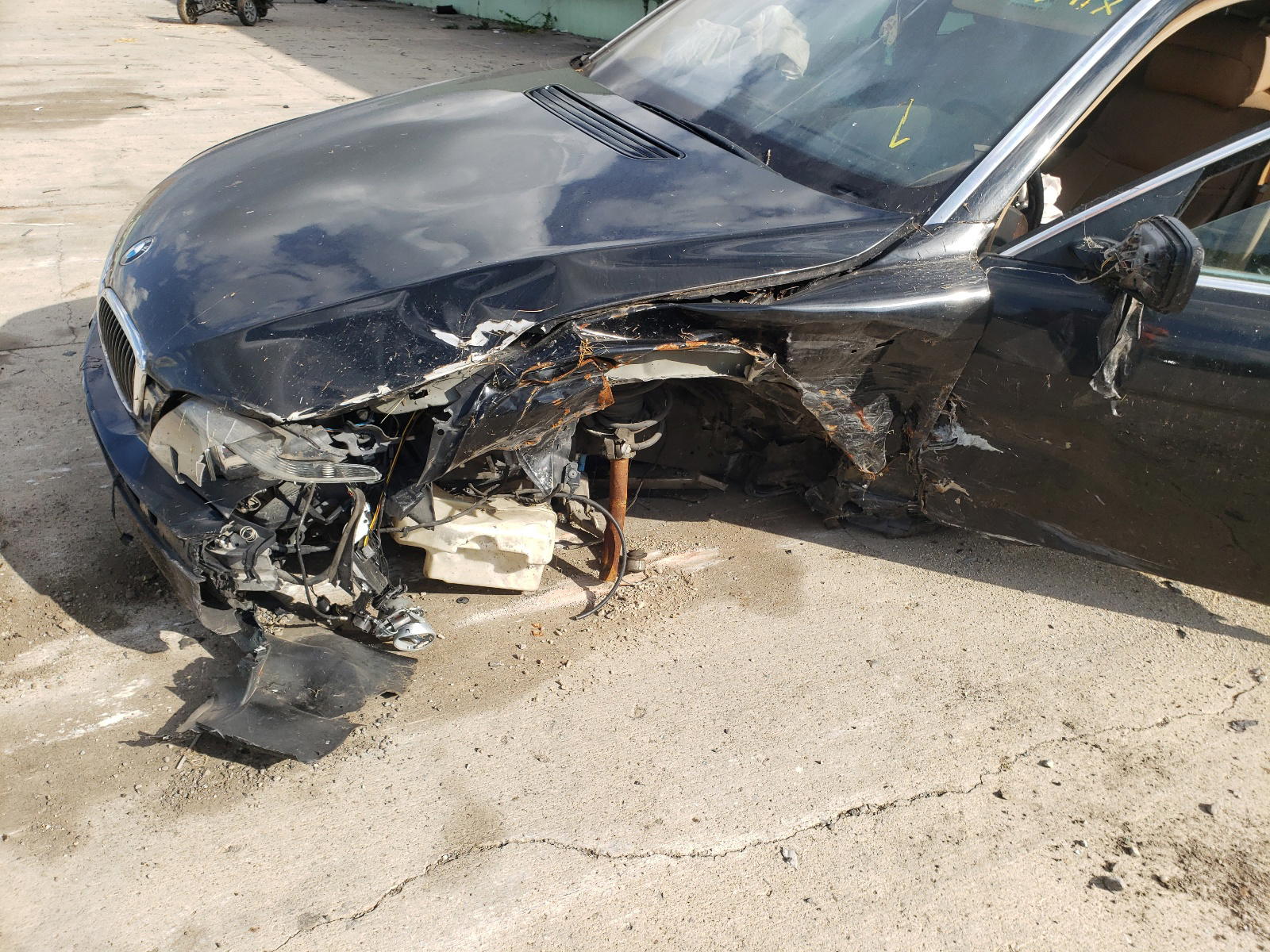 Photo 9 from auction – 2007 BMW 750 with VIN WBAHN83557DT77109