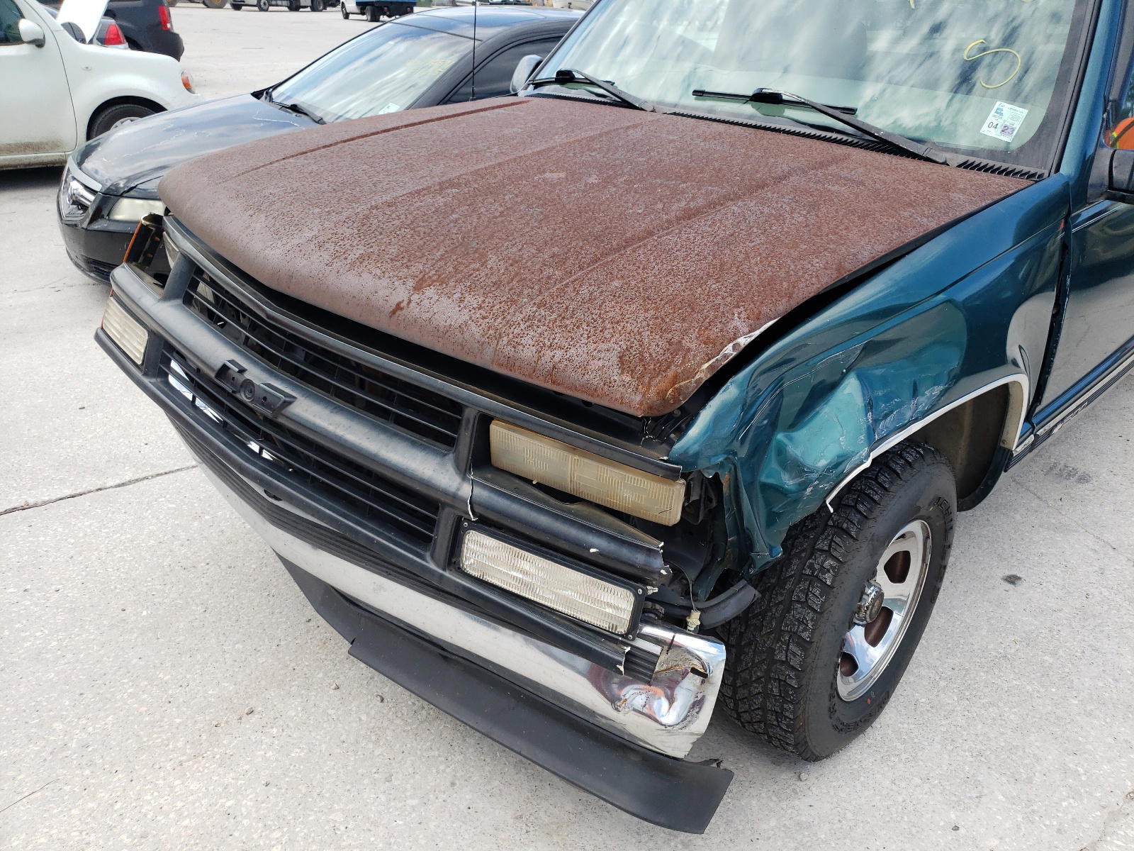 Photo 9 from auction – 1998 CHEVROLET GMT-400 C1 with VIN 1GCEC19R6WE186773