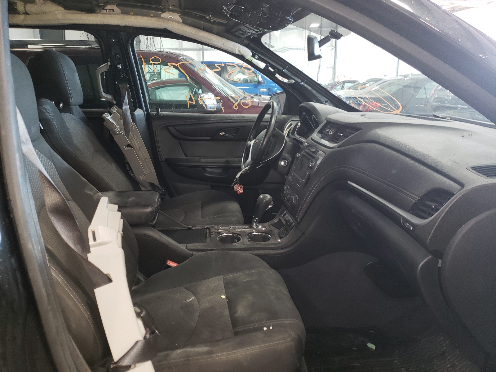 Photo 5 from auction – 2015 CHEVROLET TRAVERSE L with VIN 1GNKVHKD6FJ207723