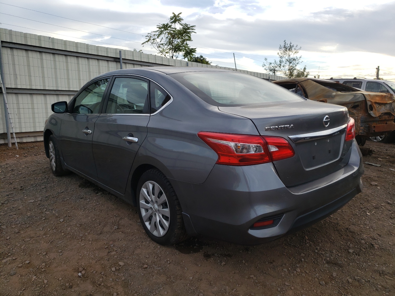 Photo 3 from auction – 2017 NISSAN SENTRA S with VIN 3N1AB7AP1HY380571