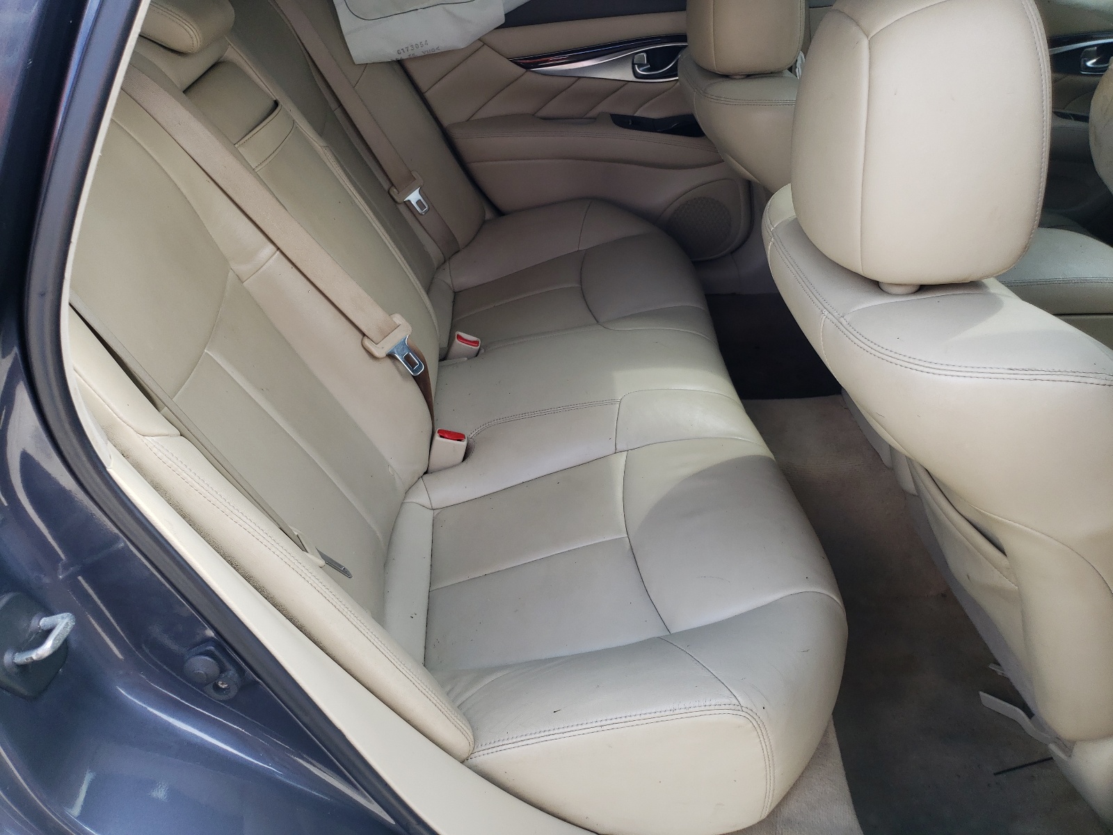 Photo 6 from auction – 2011 INFINITI M37 with VIN JN1BY1AP0BM320579