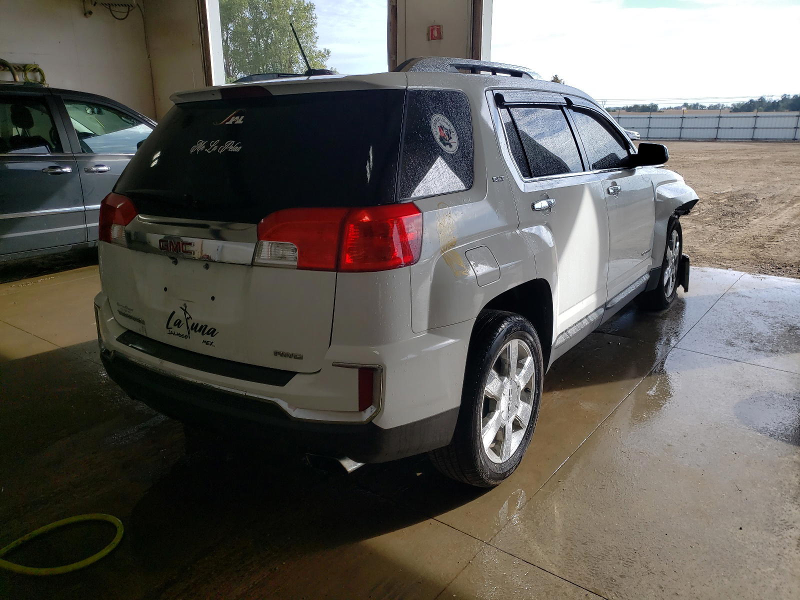 Photo 4 from auction – 2016 GMC TERRAIN SL with VIN 2GKFLUE31G6190621