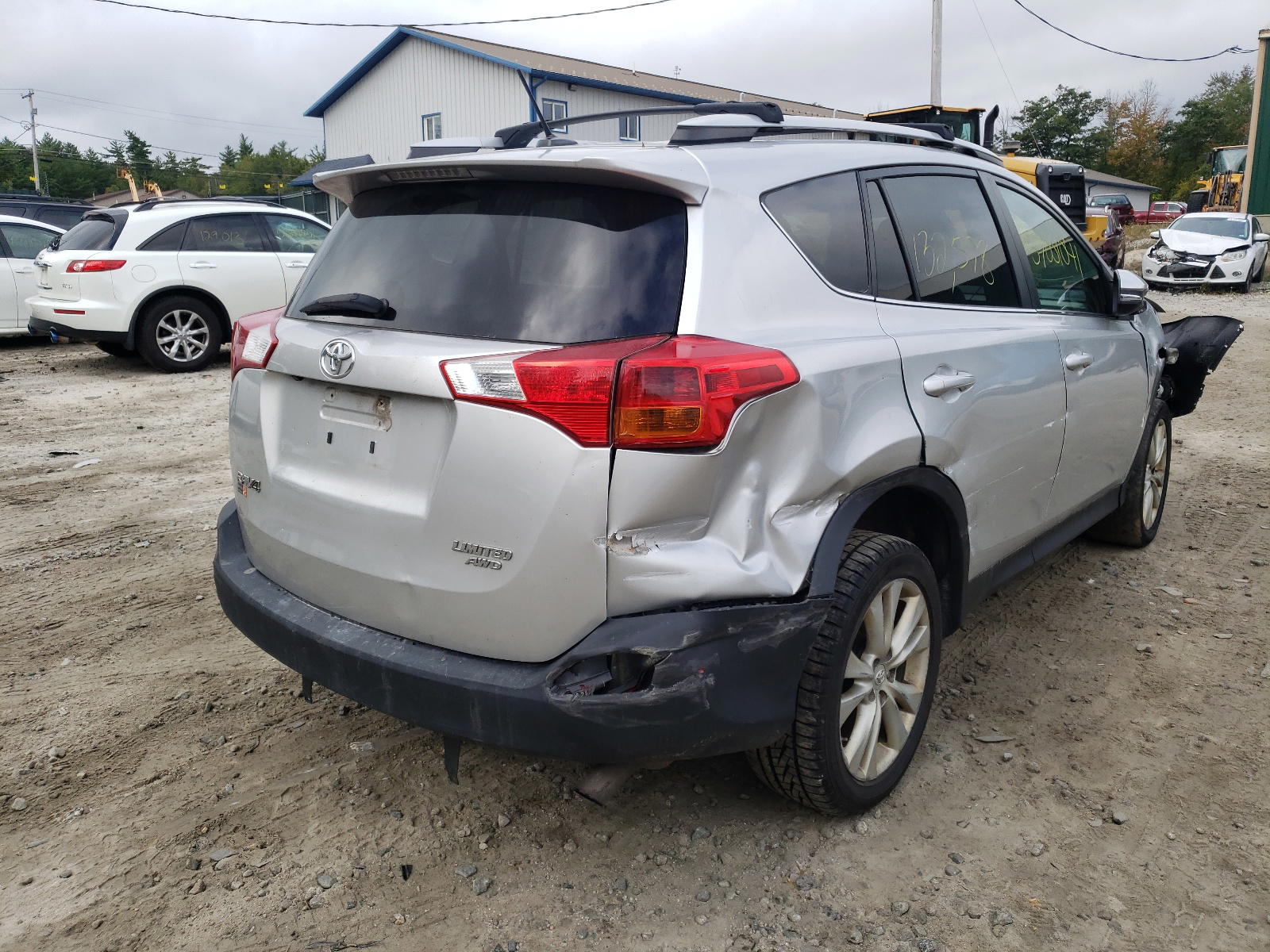 Photo 4 from auction – 2013 TOYOTA RAV4 LIMIT with VIN 2T3DFREV9DW013887