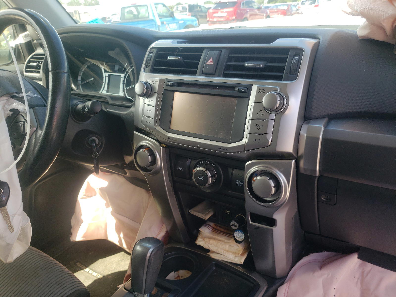 Photo 9 from auction – 2014 TOYOTA 4RUNNER SR with VIN JTEZU5JR4E5074906