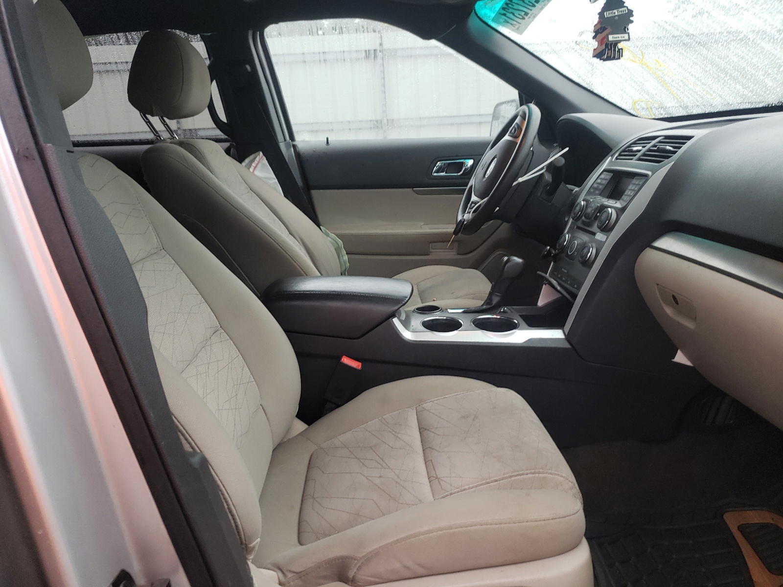 Photo 5 from auction – 2013 FORD EXPLORER with VIN 1FM5K7B83DGB24266