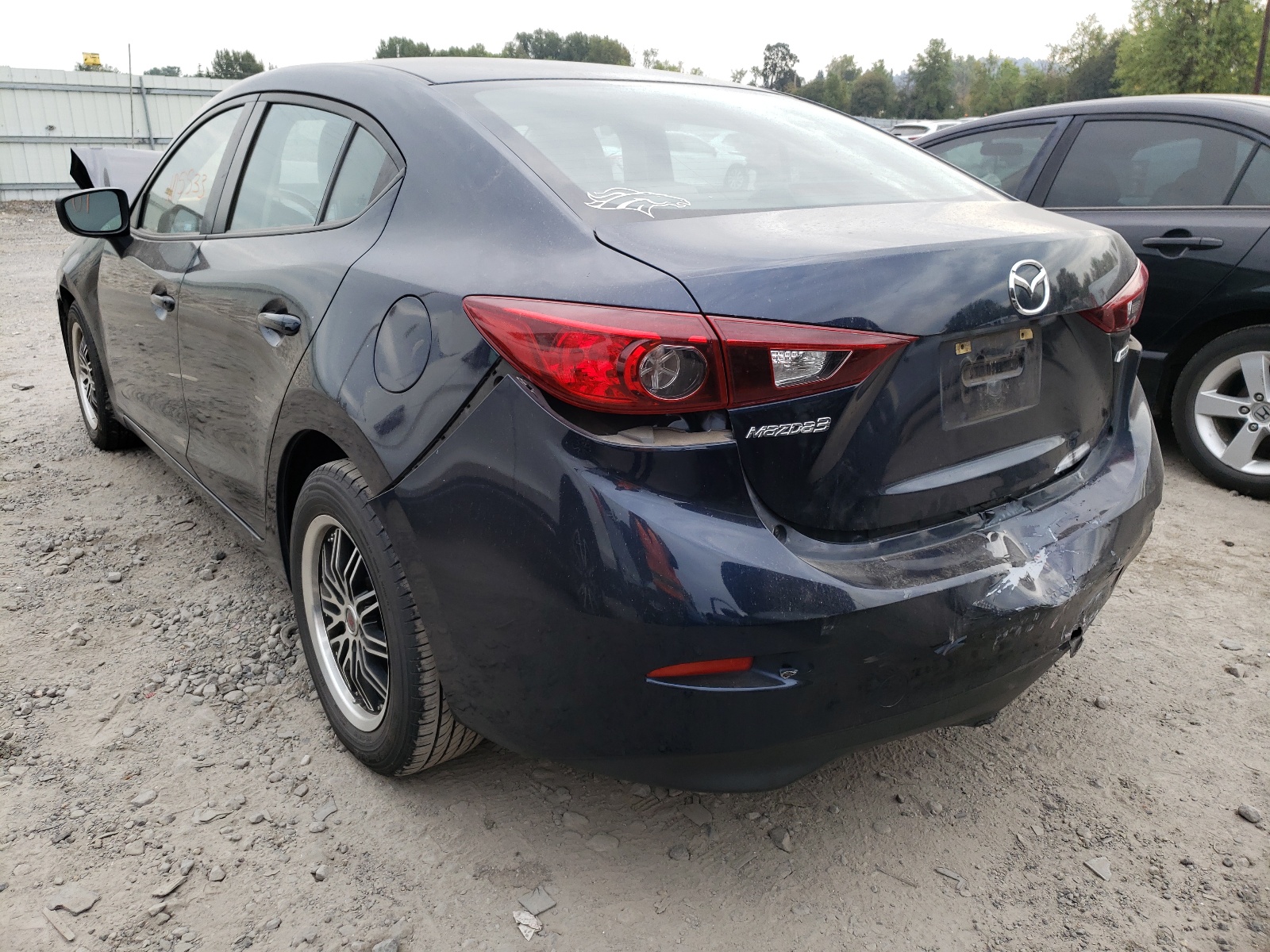Photo 3 from auction – 2015 MAZDA 3 SPORT with VIN JM1BM1U78F1239633