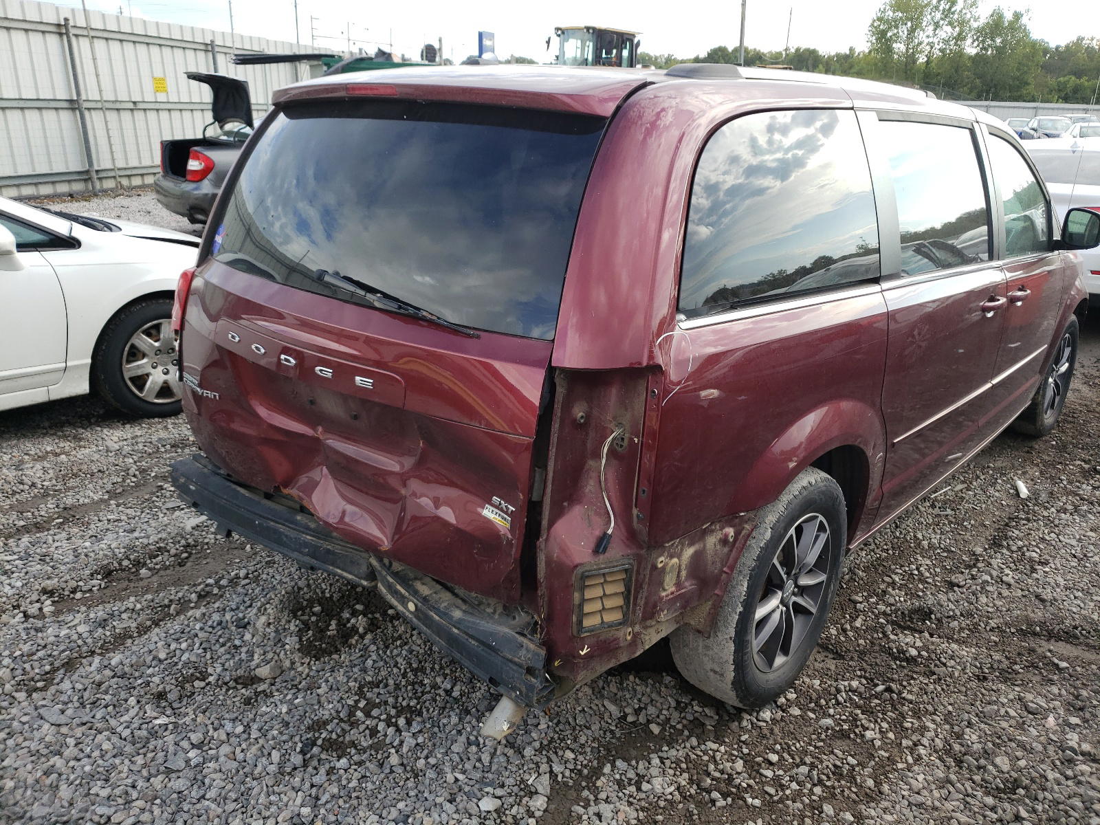 Photo 4 from auction – 2017 DODGE GRAND CARA with VIN 2C4RDGCG0HR748357