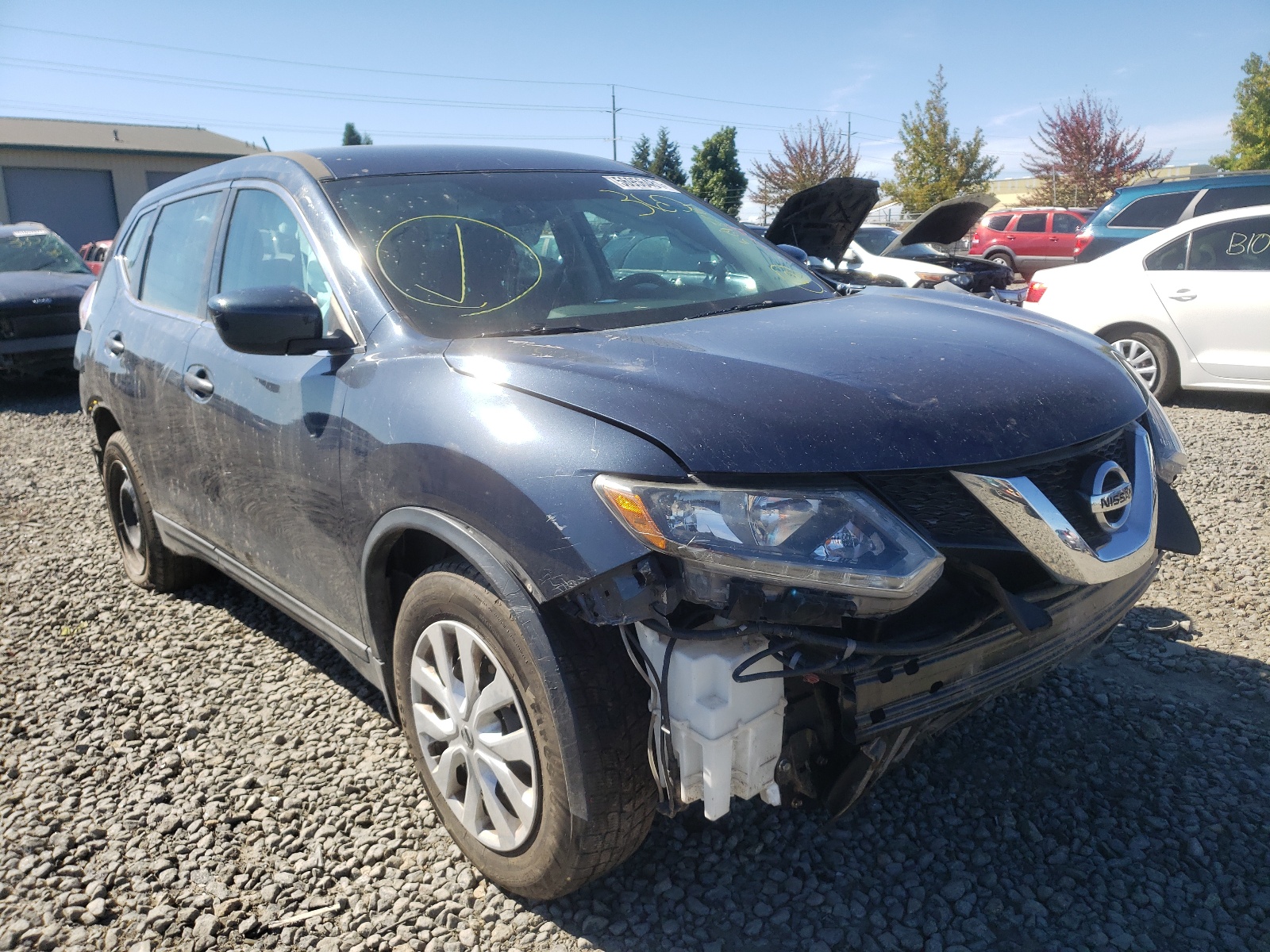 NISSAN ROGUE S 2016 with VIN 5N1AT2MT8GC910186 - Photo from auction