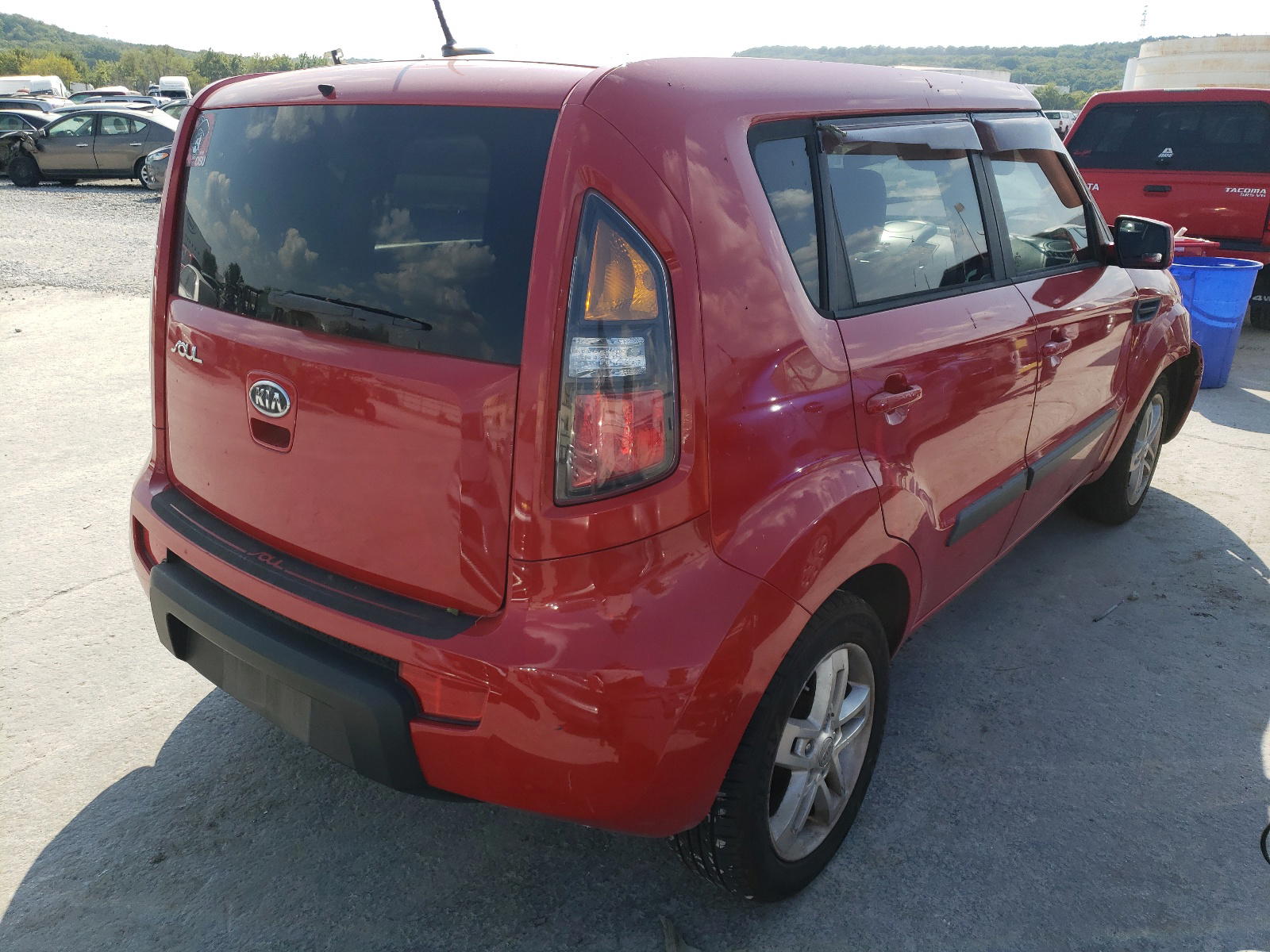 Photo 4 from auction – 2011 KIA SOUL + with VIN KNDJT2A21B7288936