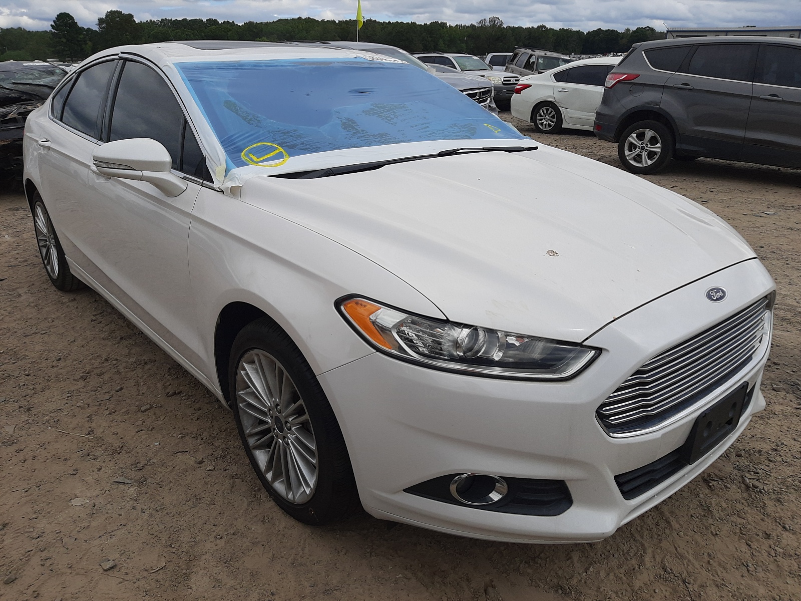 FORD FUSION SE 2014 with VIN 3FA6P0HD6ER225128 - Photo from auction