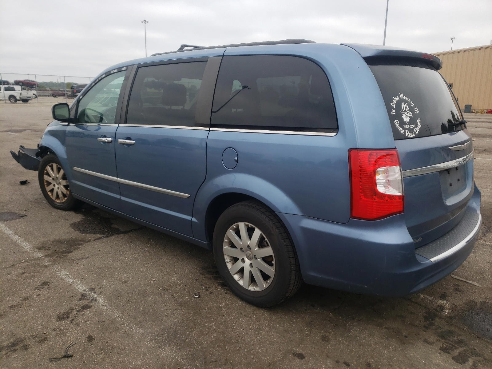 Photo 3 from auction – 2011 CHRYSLER TOWN & COU with VIN 2A4RR8DG6BR782973