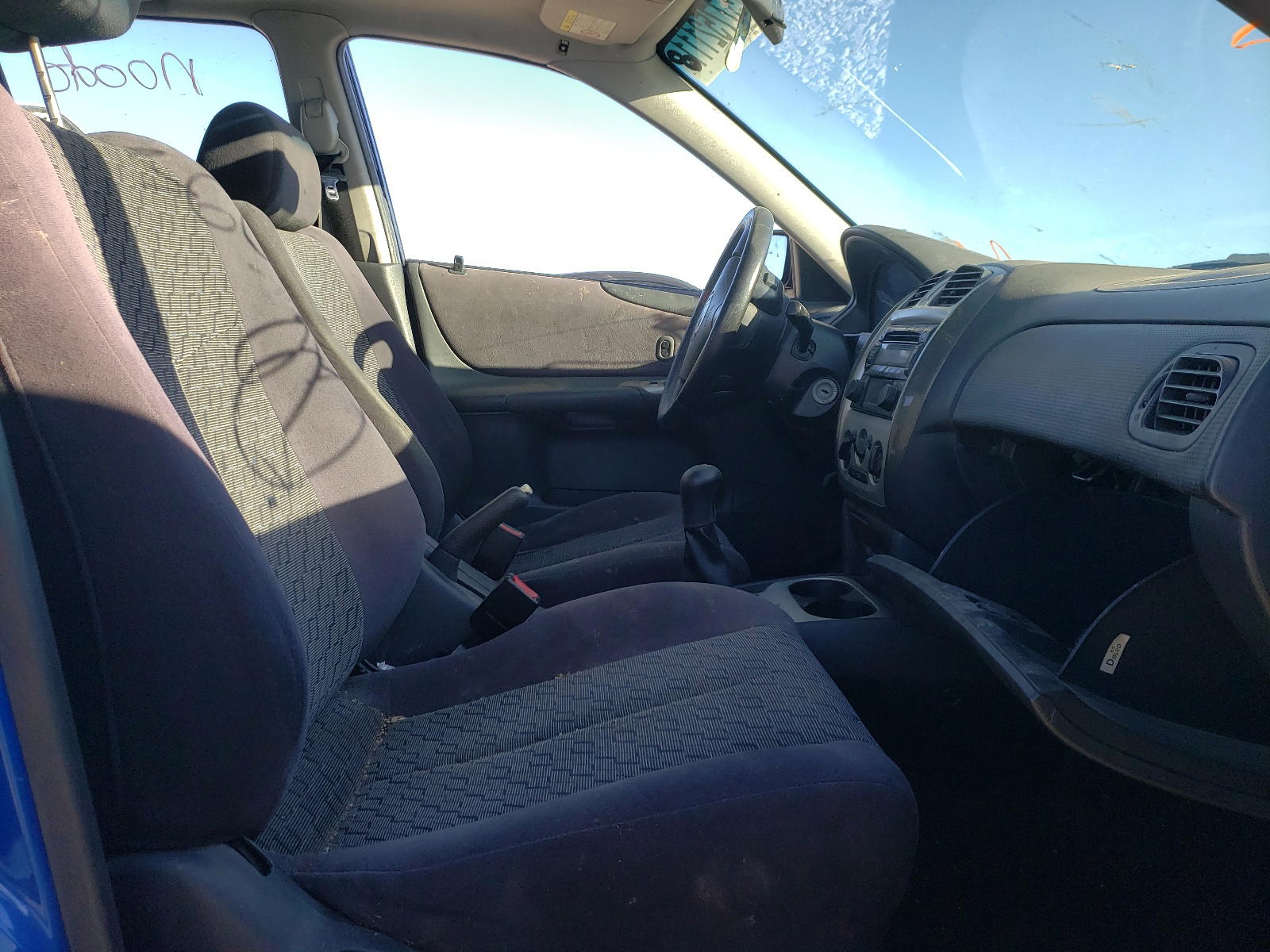 Photo 5 from auction – 2003 MAZDA PROTEGE with VIN JM1BJ245931185090