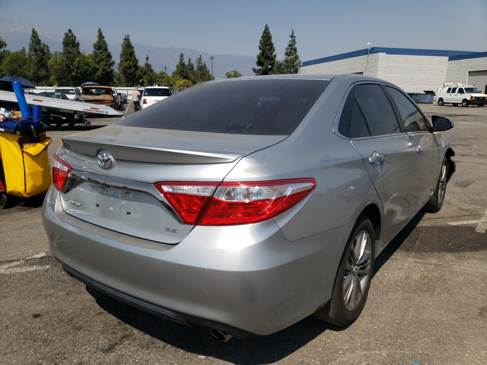 Photo 4 from auction – 2016 TOYOTA CAMRY LE with VIN 4T1BF1FK1GU190458