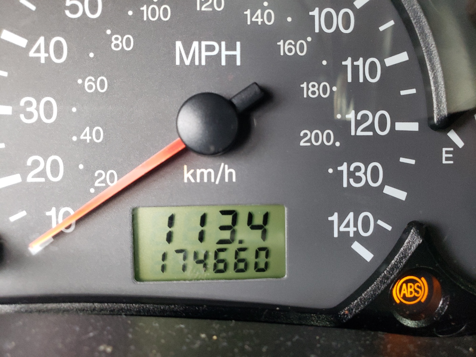 Photo 8 from auction – 2005 FORD FOCUS ZX5 with VIN 3FAFP37N05R135890