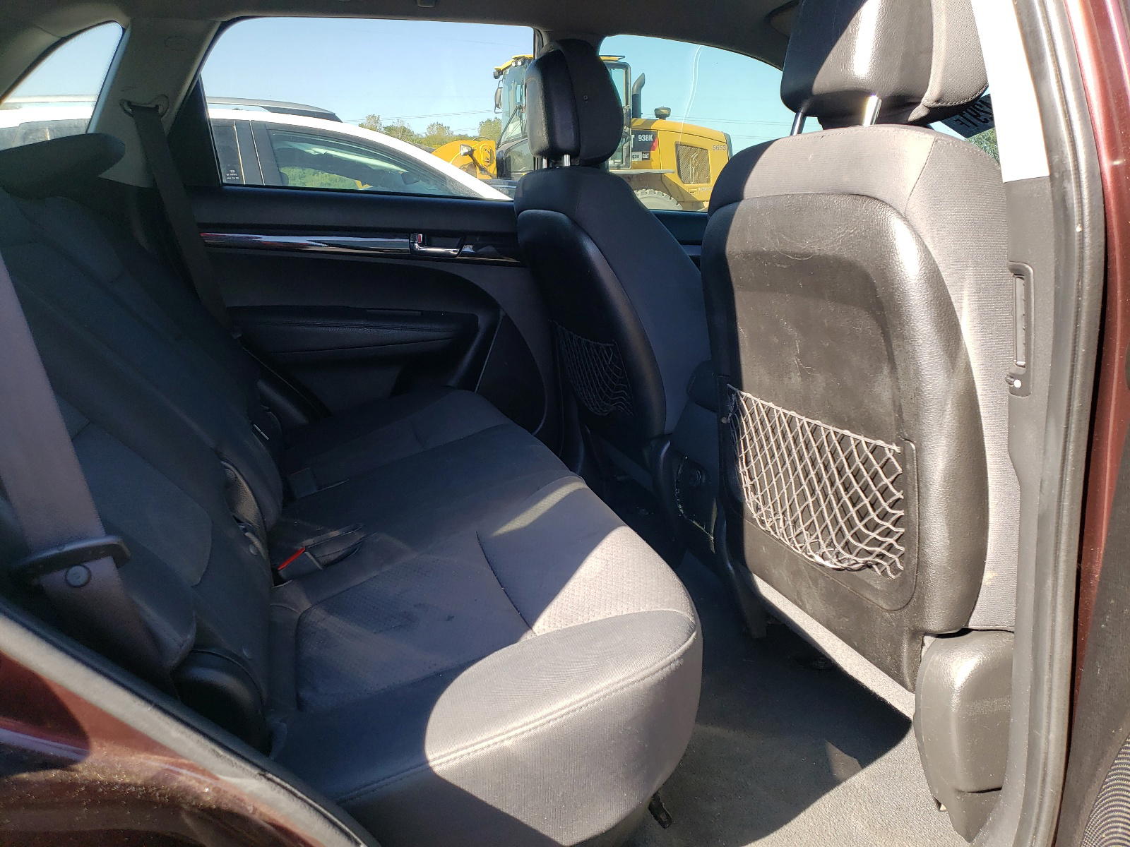Photo 6 from auction – 2012 KIA SORENTO with VIN 5XYKT4A18CG235050