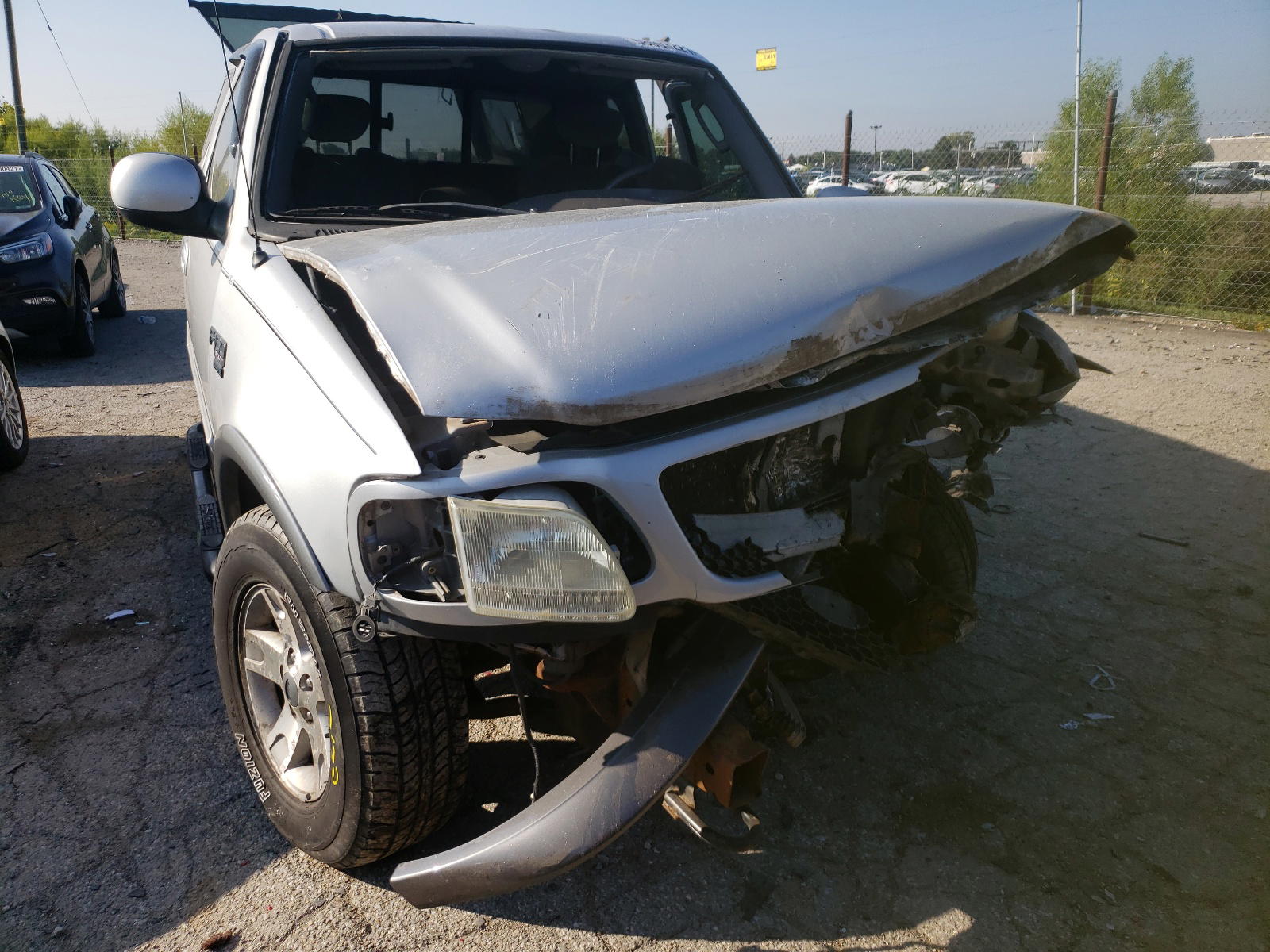 Photo 9 from auction – 2002 FORD F150 with VIN 2FTRX18L52CA74503