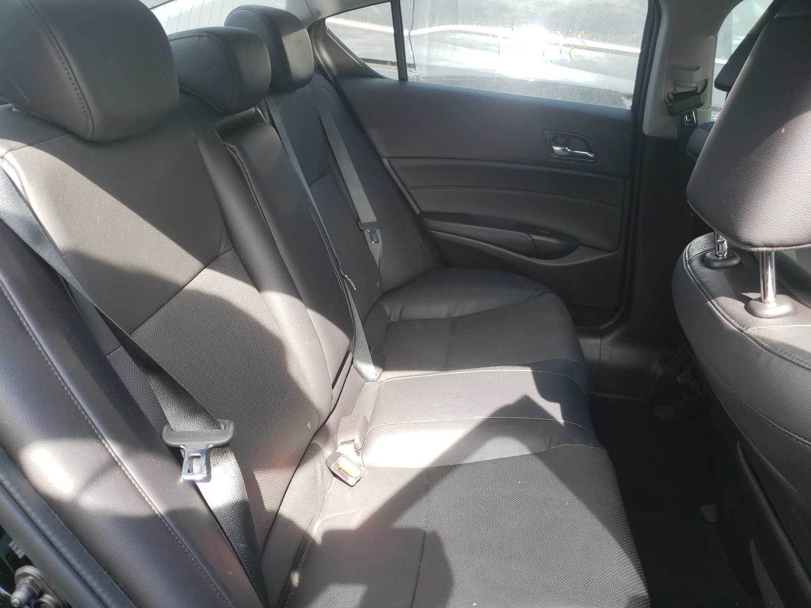 Photo 6 from auction – 2017 ACURA ILX PREMIU with VIN 19UDE2F7XHA004437